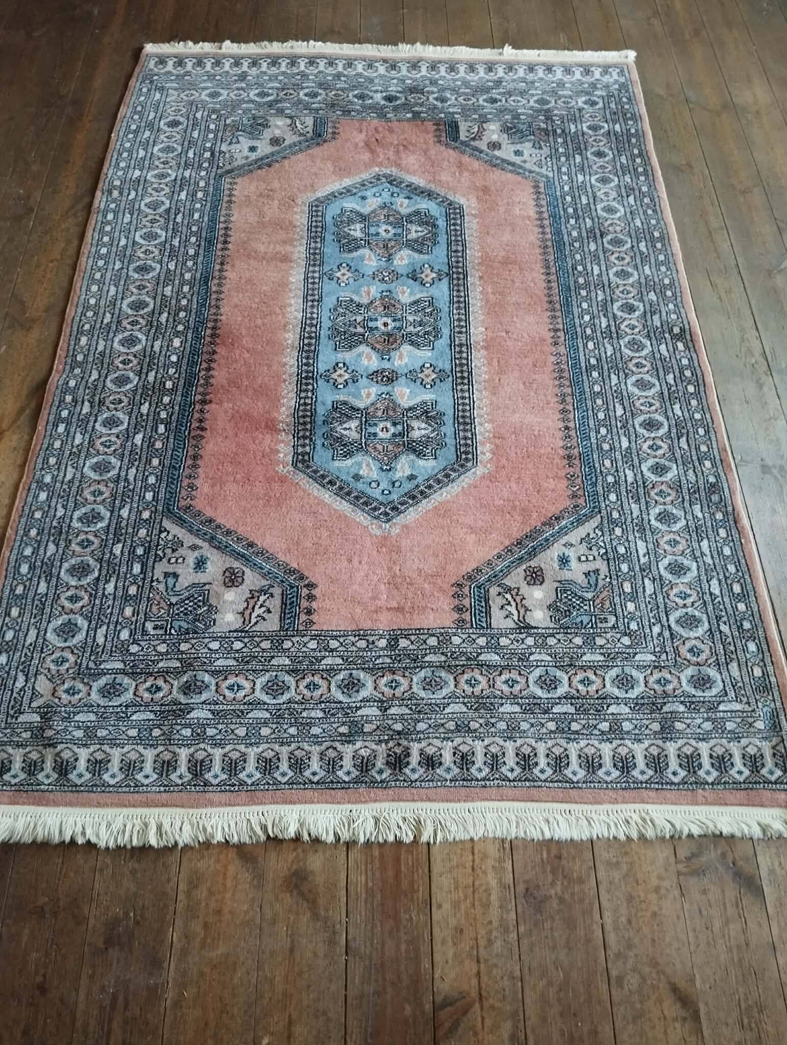 Handmade Pakistani carpet Karachi 188x125cm