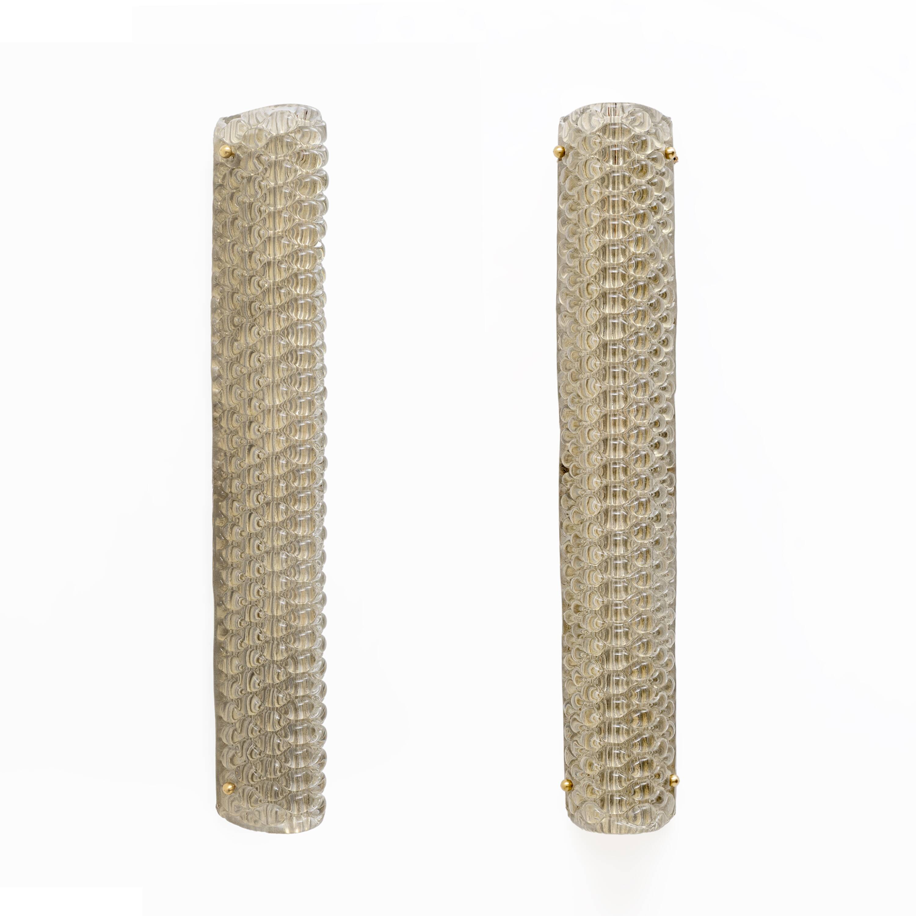 Paire de appliques modernes en laiton italien et en verre de Murano texturé beige clair
