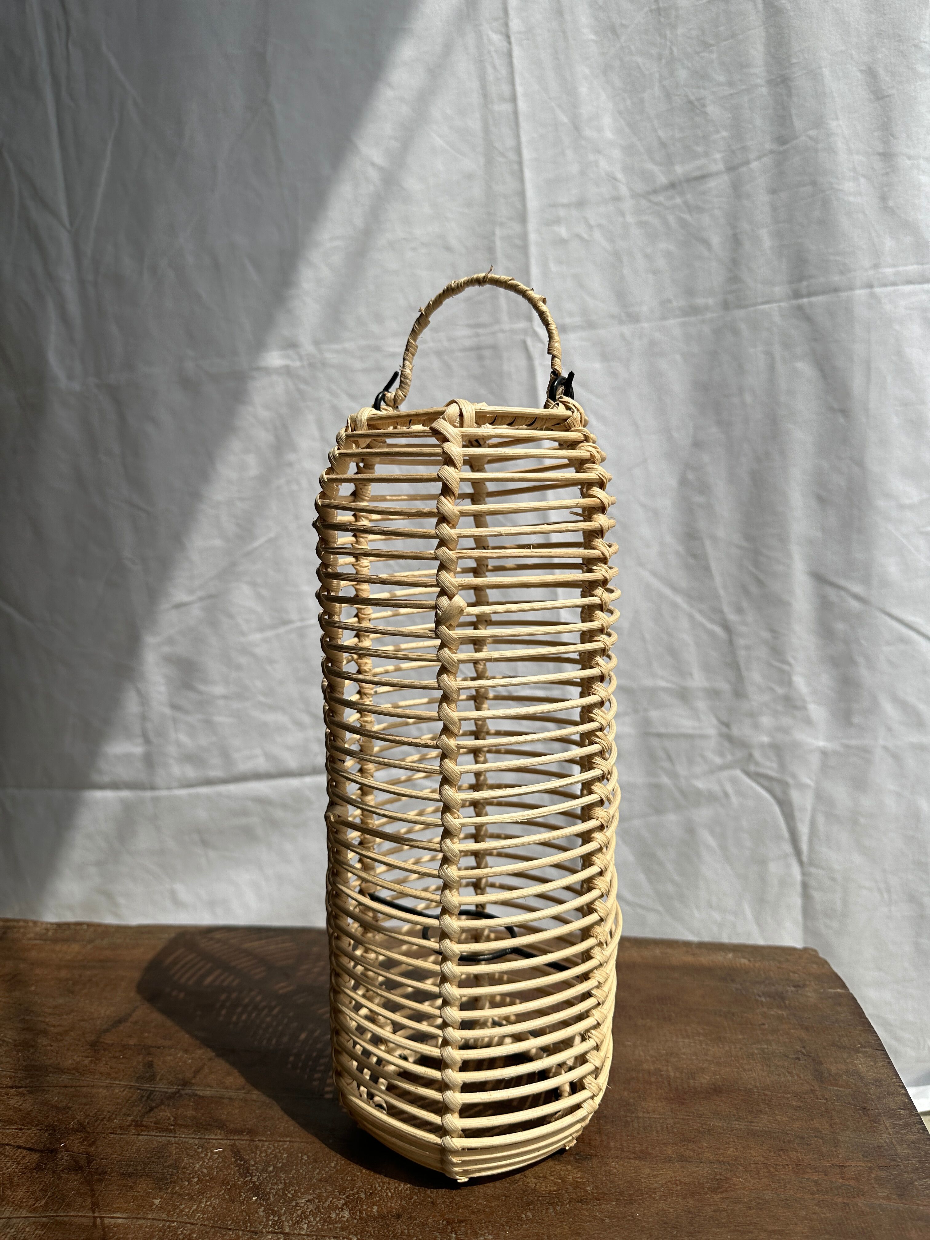 Small lantern-shaped rattan suspension H35 D15