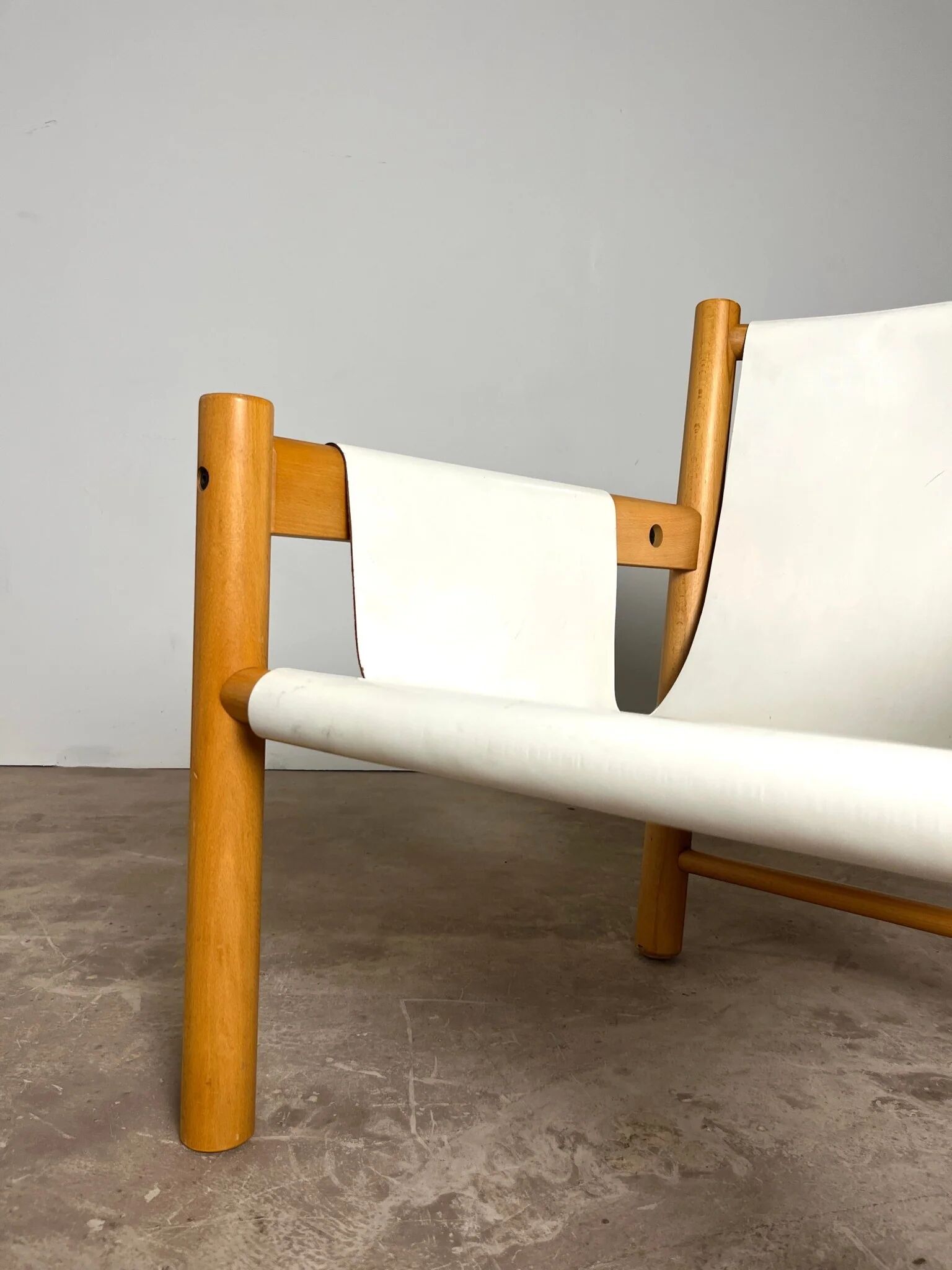 Safari armchair in white leather by Ibisco, Italian design, 1970s.