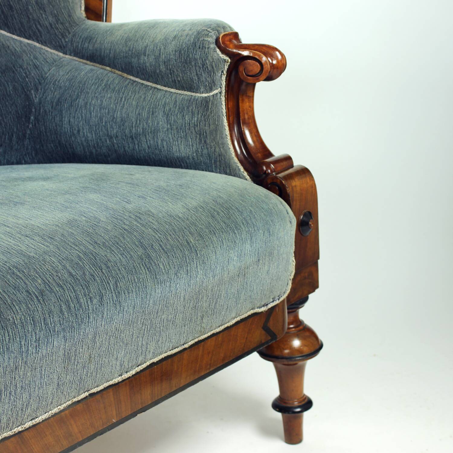 Unique Biedermeier sofa in original fabric and walnut veneer, Vienna, Austria circa 1825