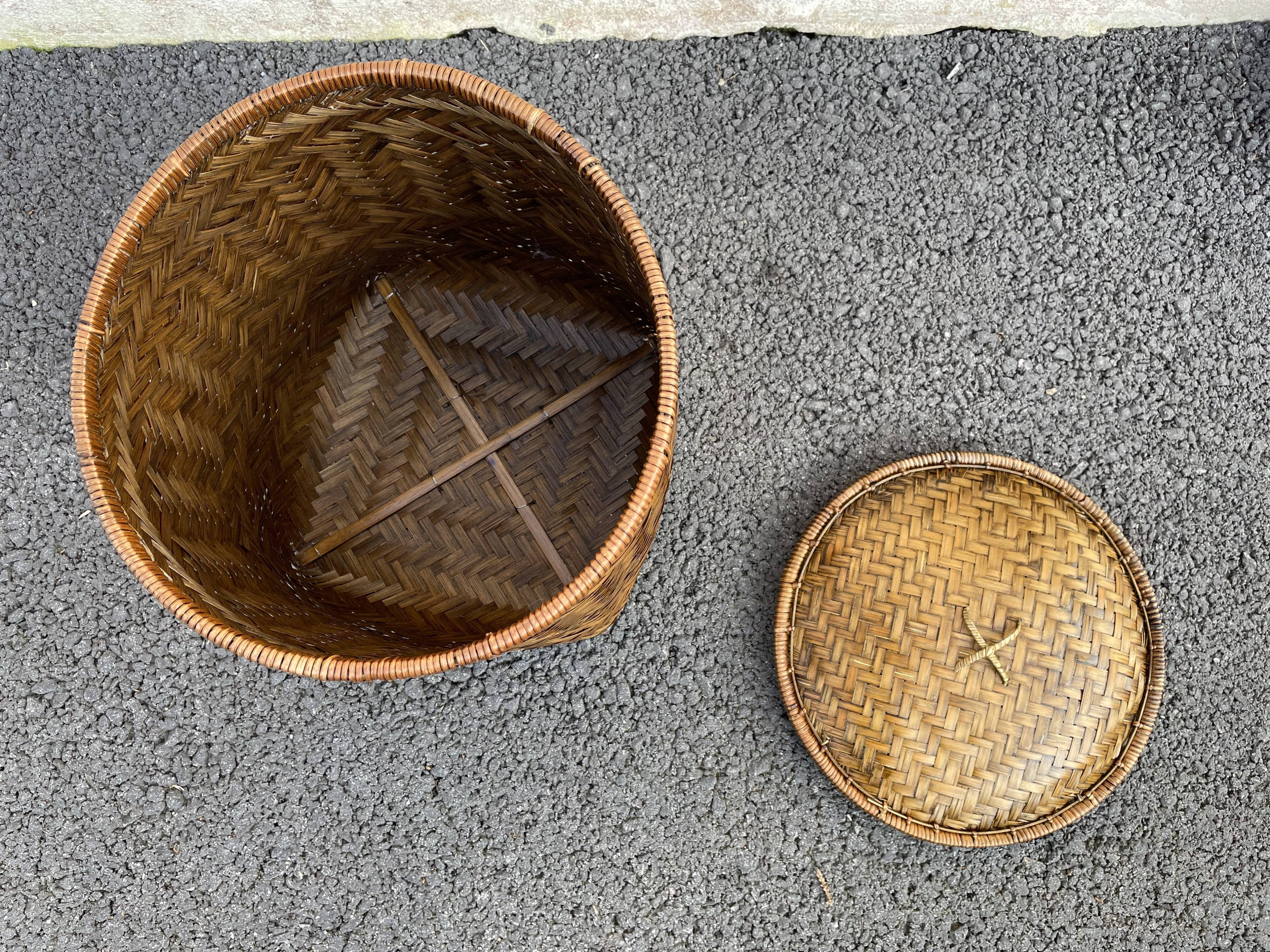 Basket with lided bamboo from Asia