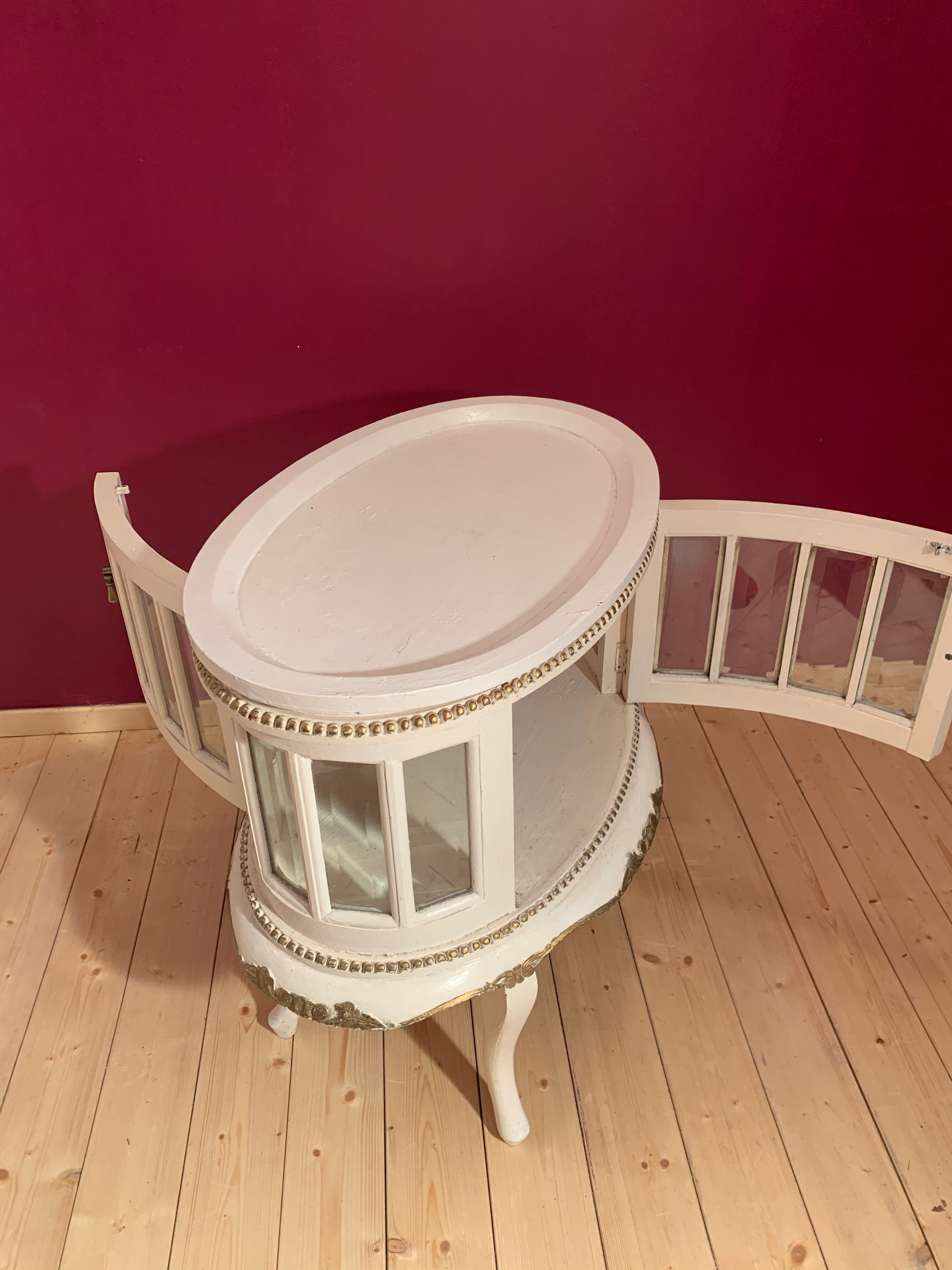 Furniture bar / tea table