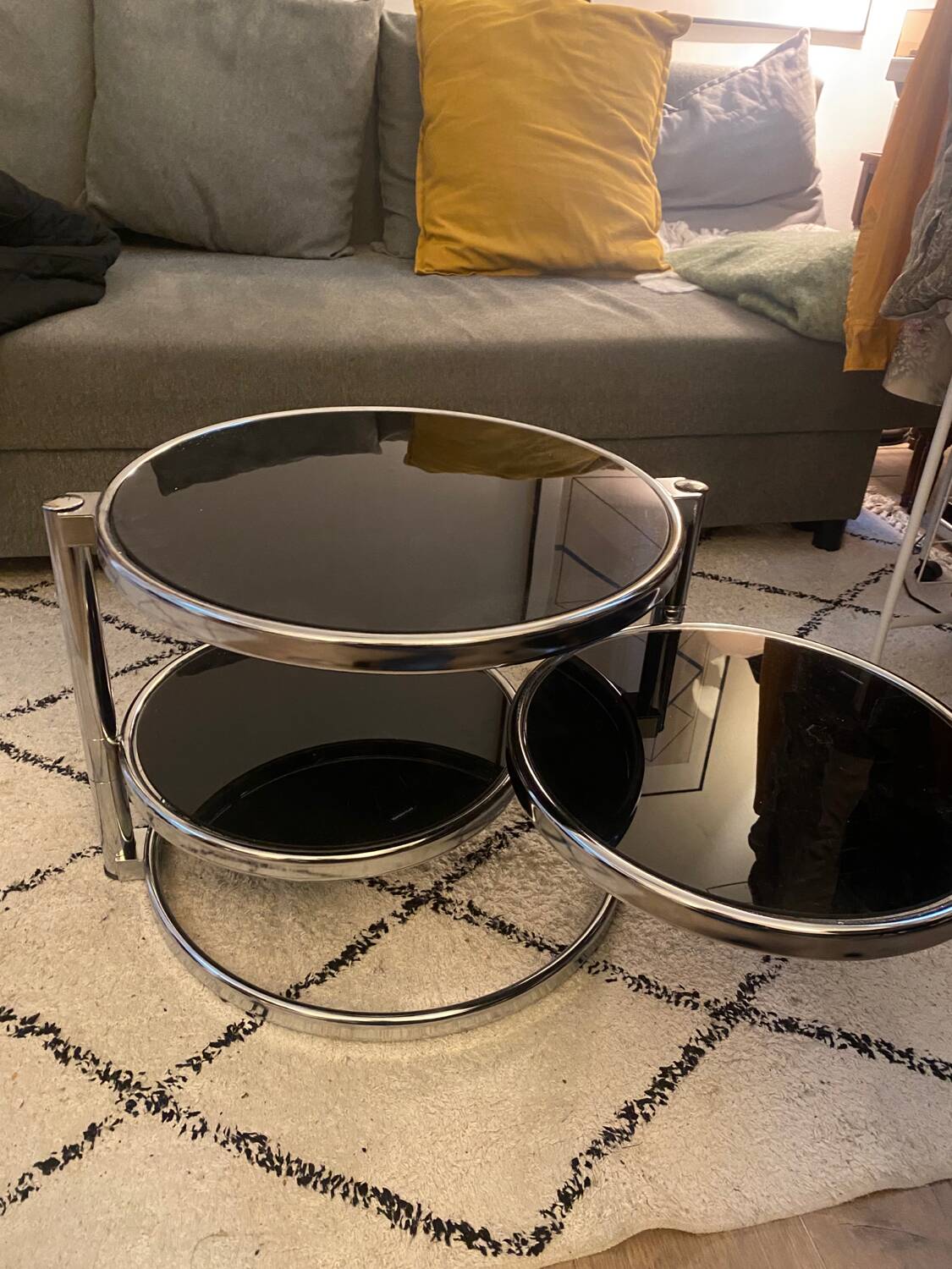 Swivel coffee table