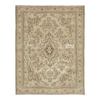 Hand-knotted persian antique 1970s 315 cm x 394 cm beige wool carpet