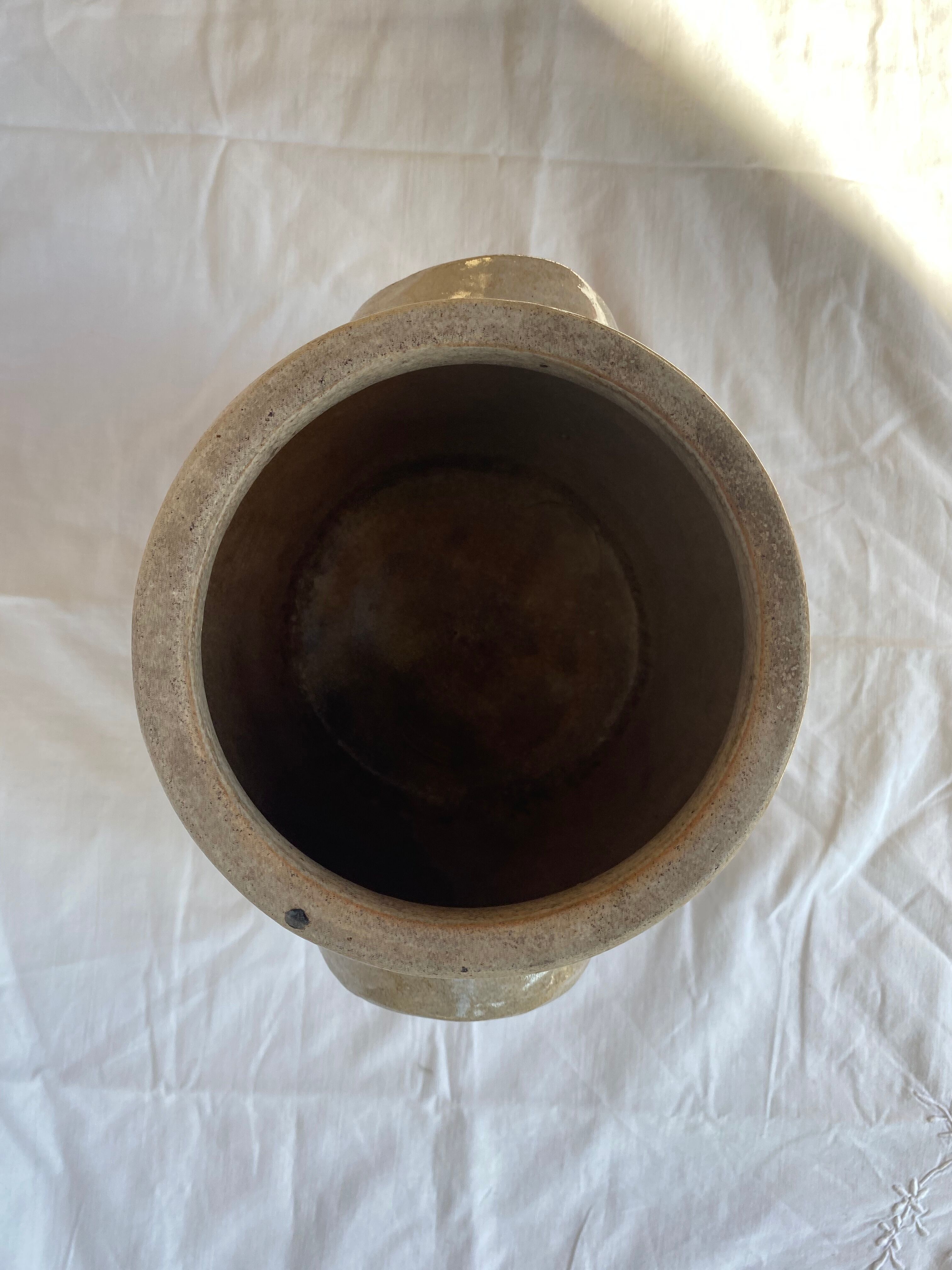 Glazed stoneware pot