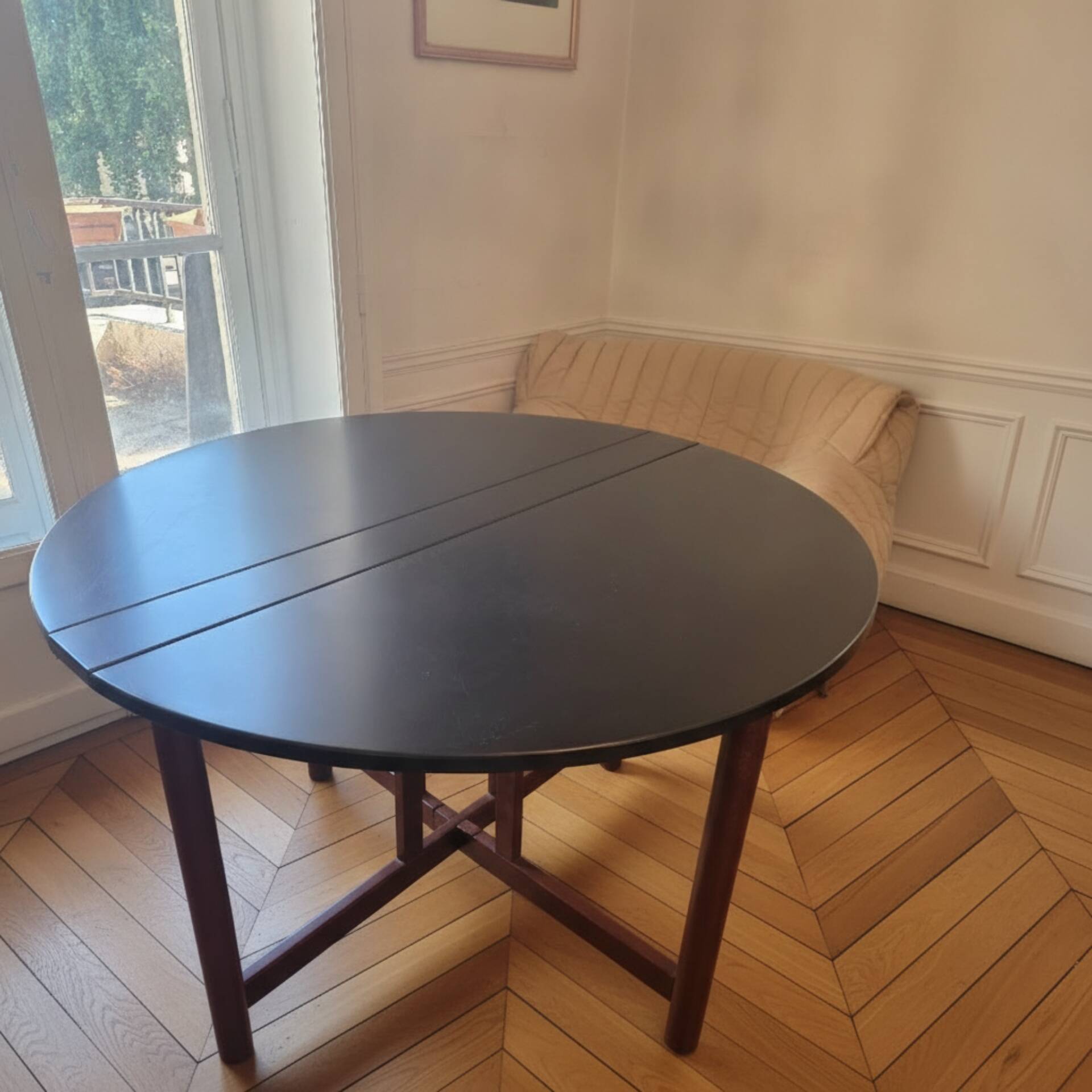 Extendable drop-leaf table for 2 to 5 people - vintage lacquered wood in black