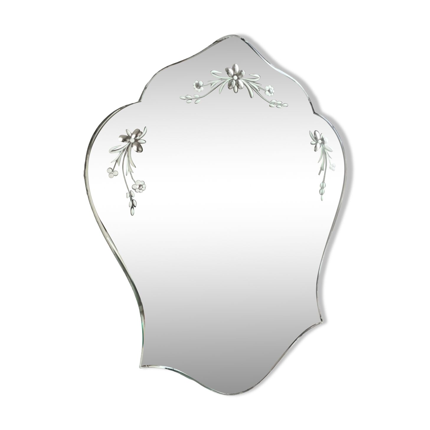 Miroir biseauté ciselé fleurs type vénitien 59x75cm
