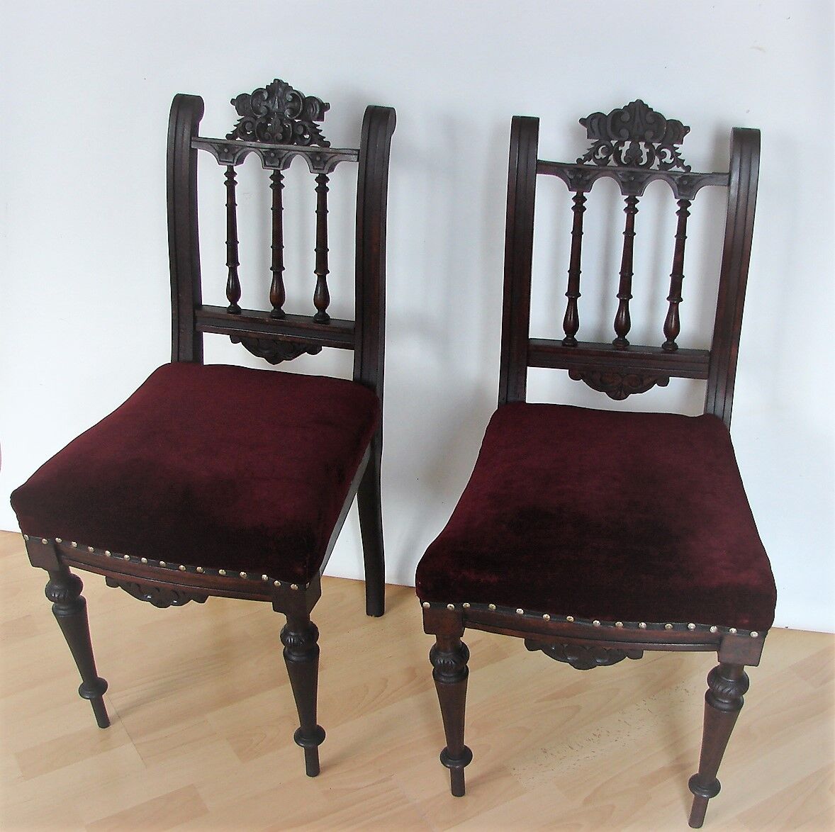 Pair of chairs from the 19th century