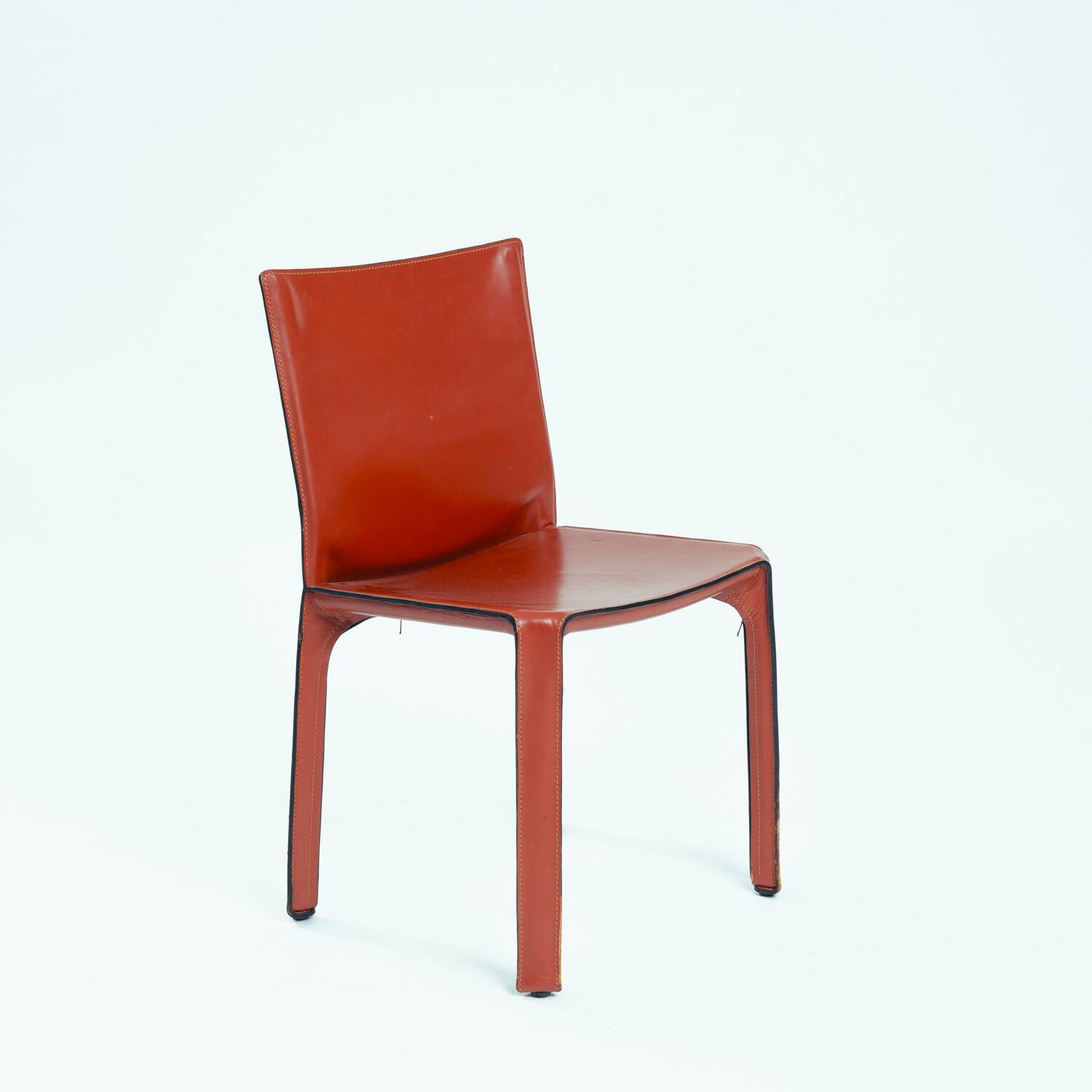 Cassina cab 412 by Mario Bellini in Burgundy dining chairs, 6