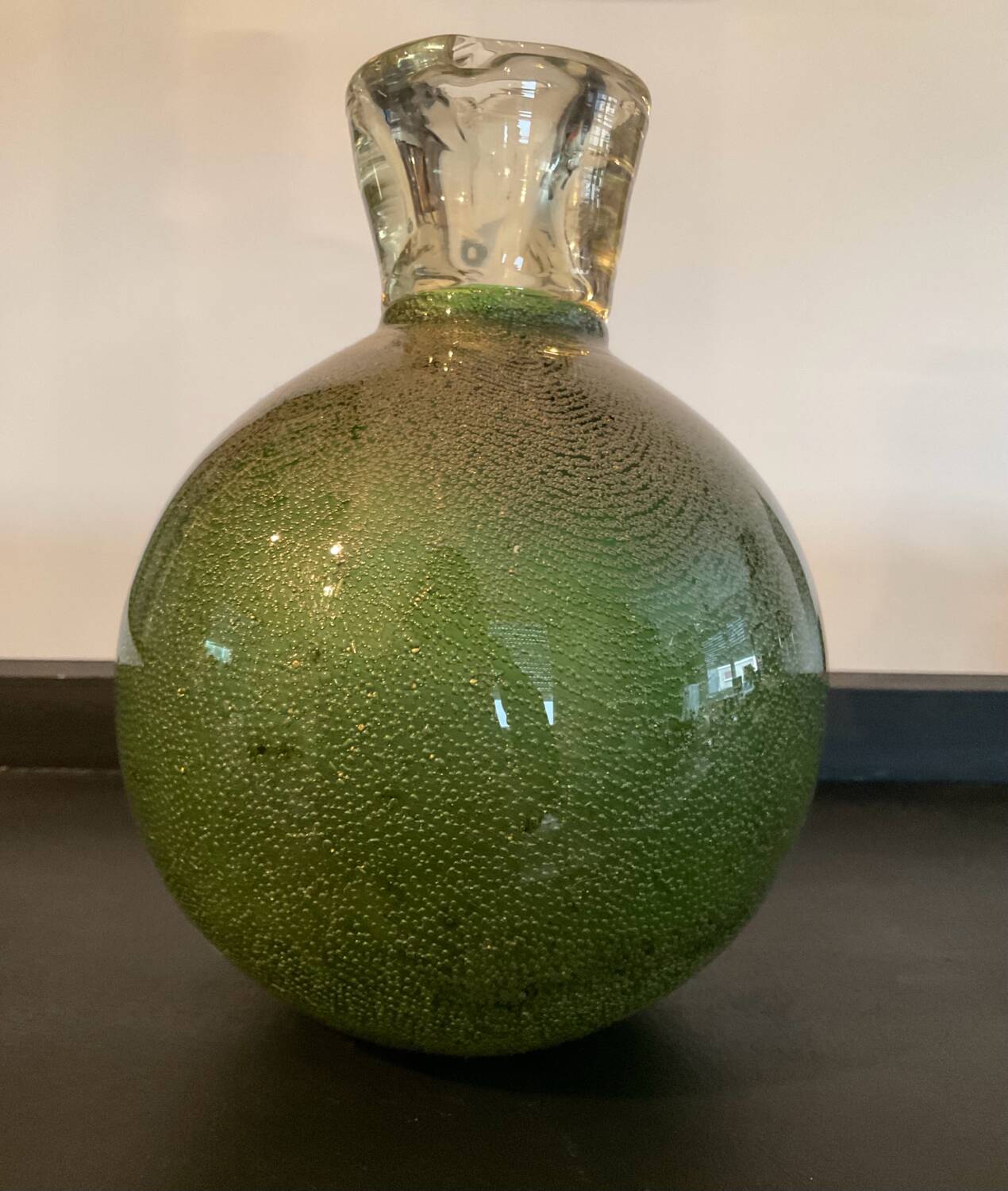 Vintage Murano vase in bubble-blown glass paste