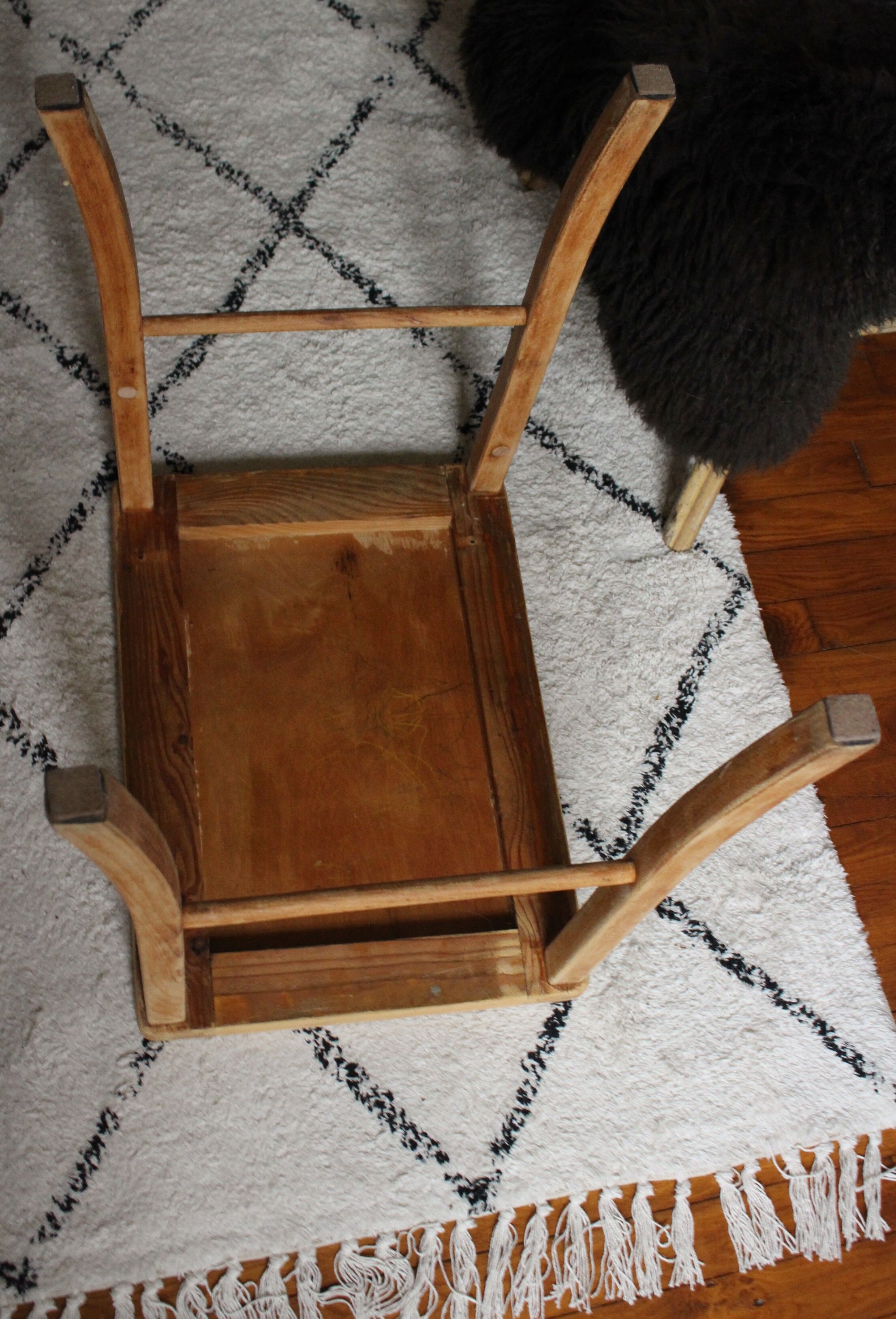 Children's desk wooden