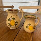 Set of 2 pitchers
