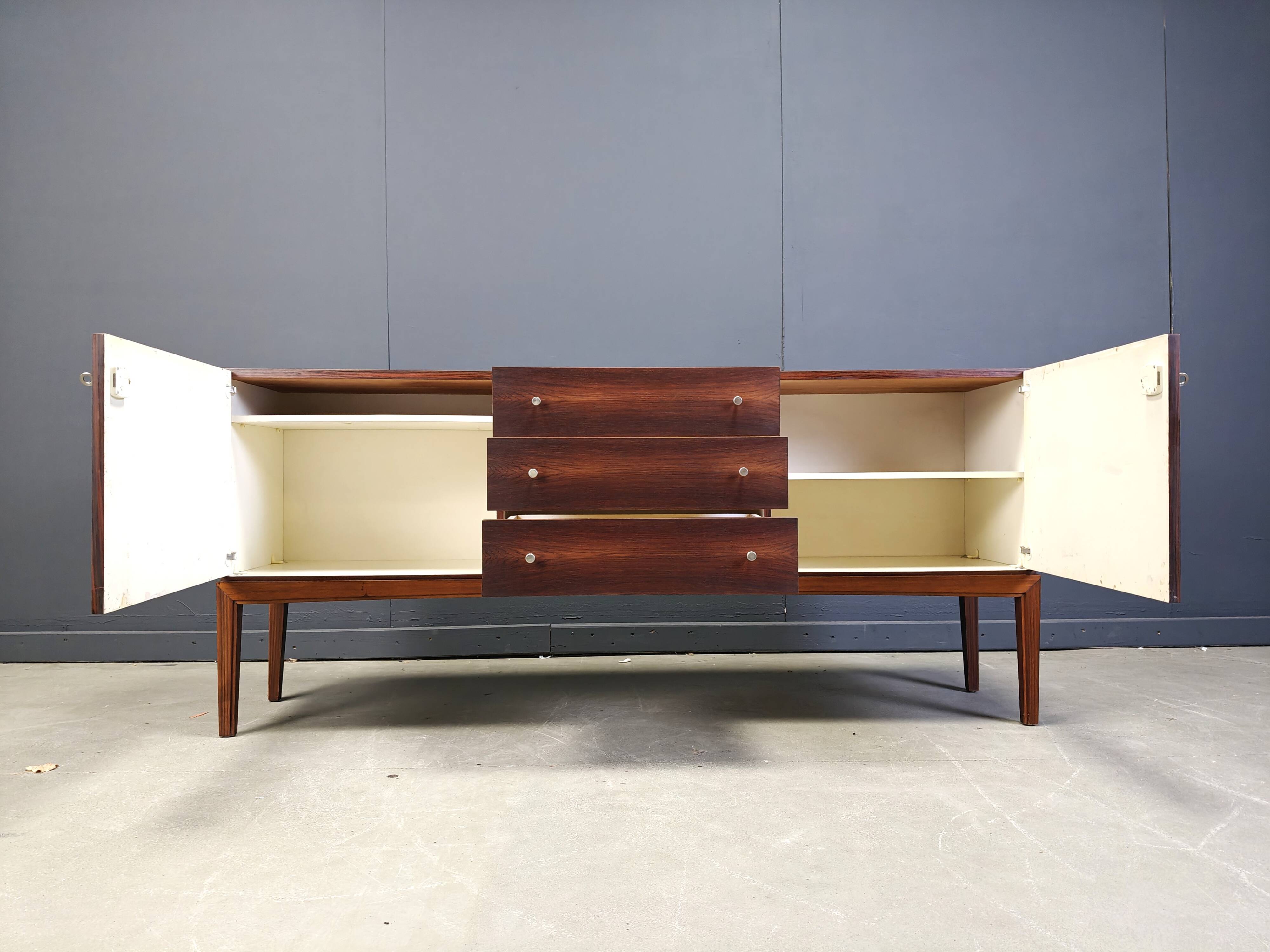 Enfilade en placage de palissandre, années 1960