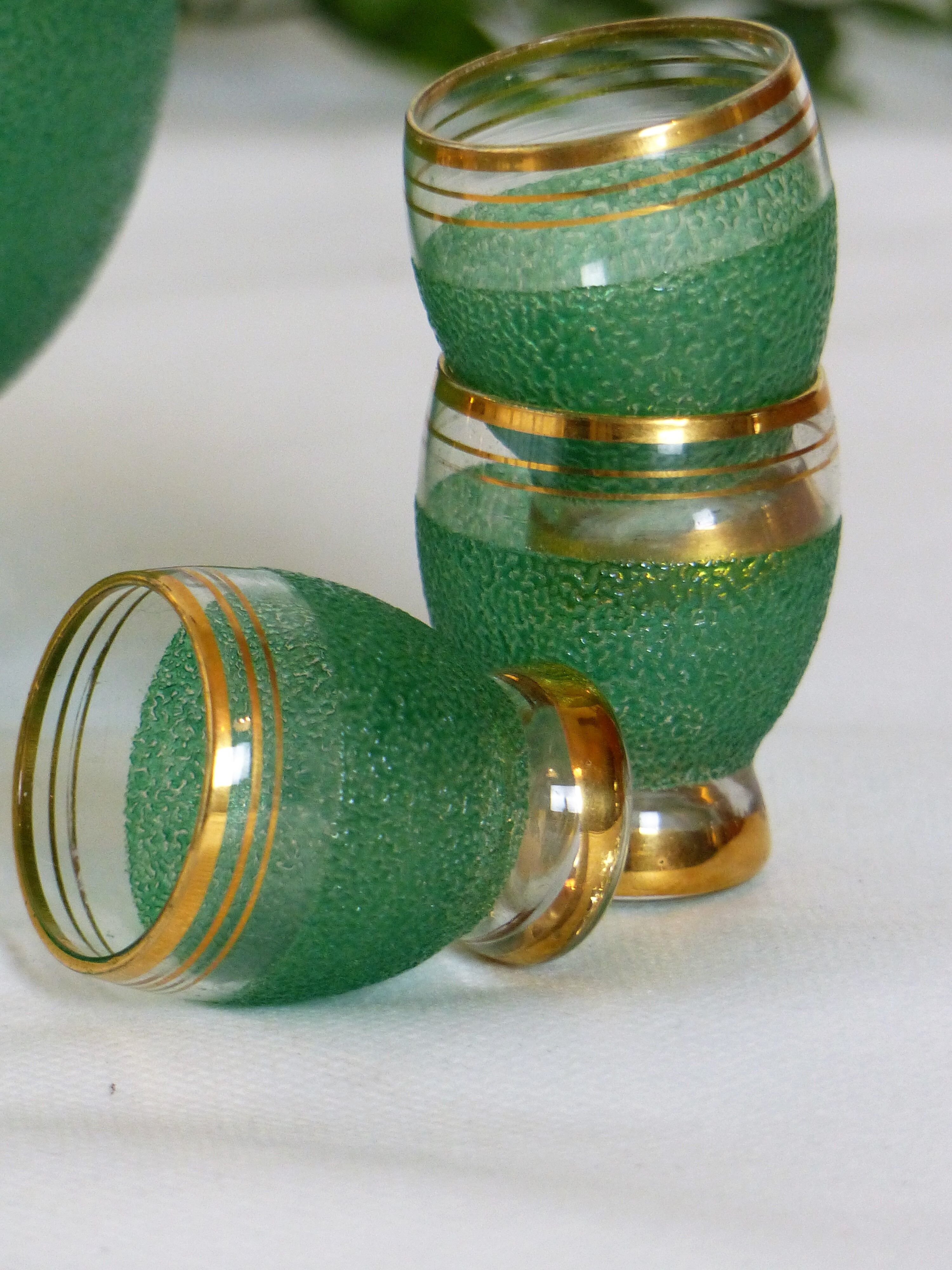 Green liqueur carafe and its 6 glasses