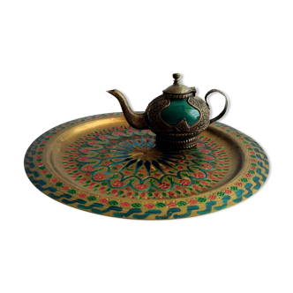 Teapot with its brass tray from the 20th cty, Moroccan craft - diameter 24cm