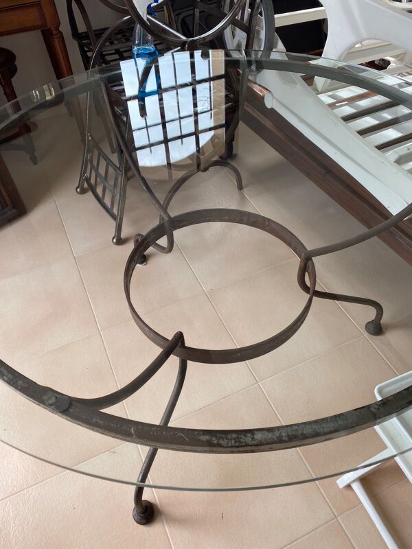 Table fer forgé et verre 4 chaises