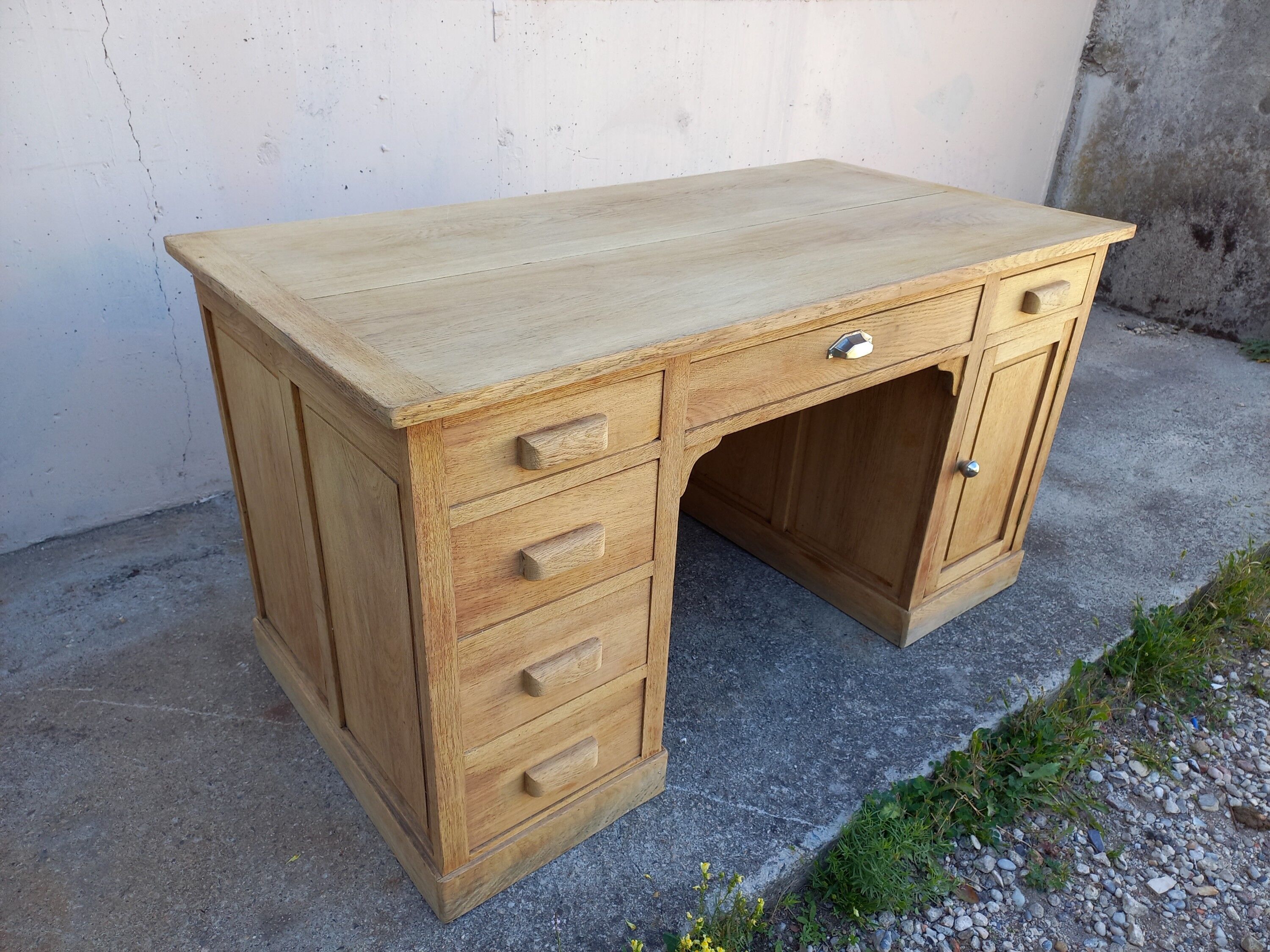 Minister's office in solid oak