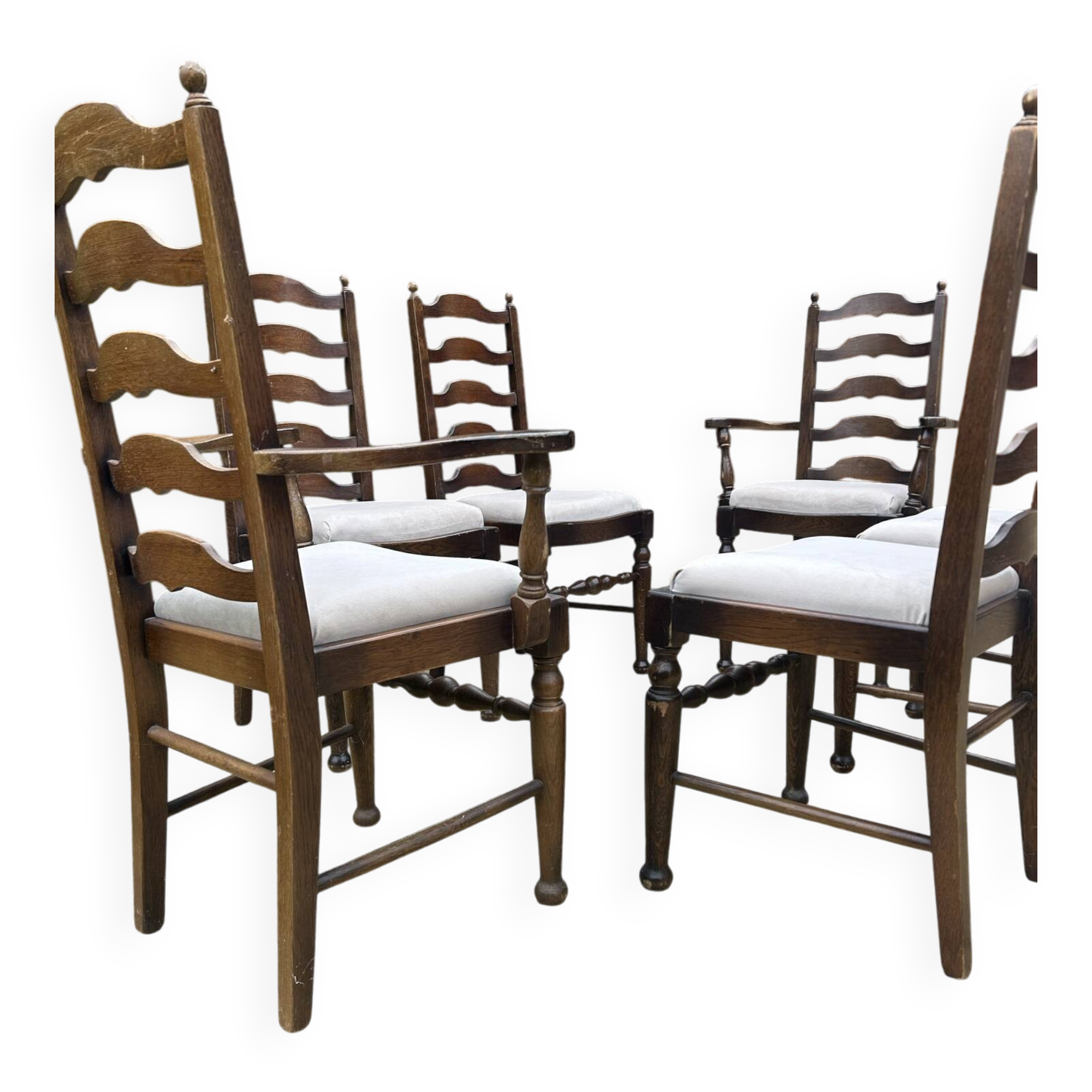Ensemble de 6 chaises de salle à manger en chêne ancien rembourrées, comprenant 2 fauteuils.