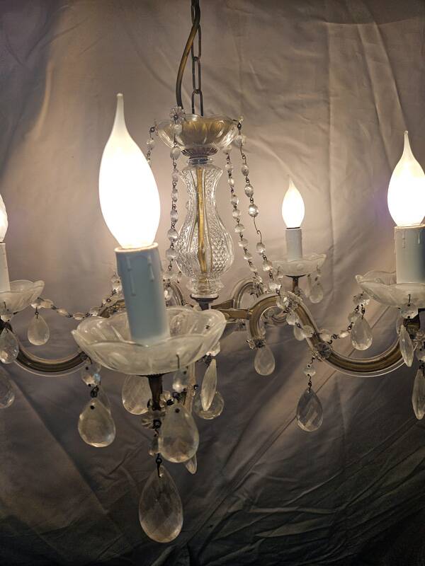 Vintage 5-arm tassel chandelier.