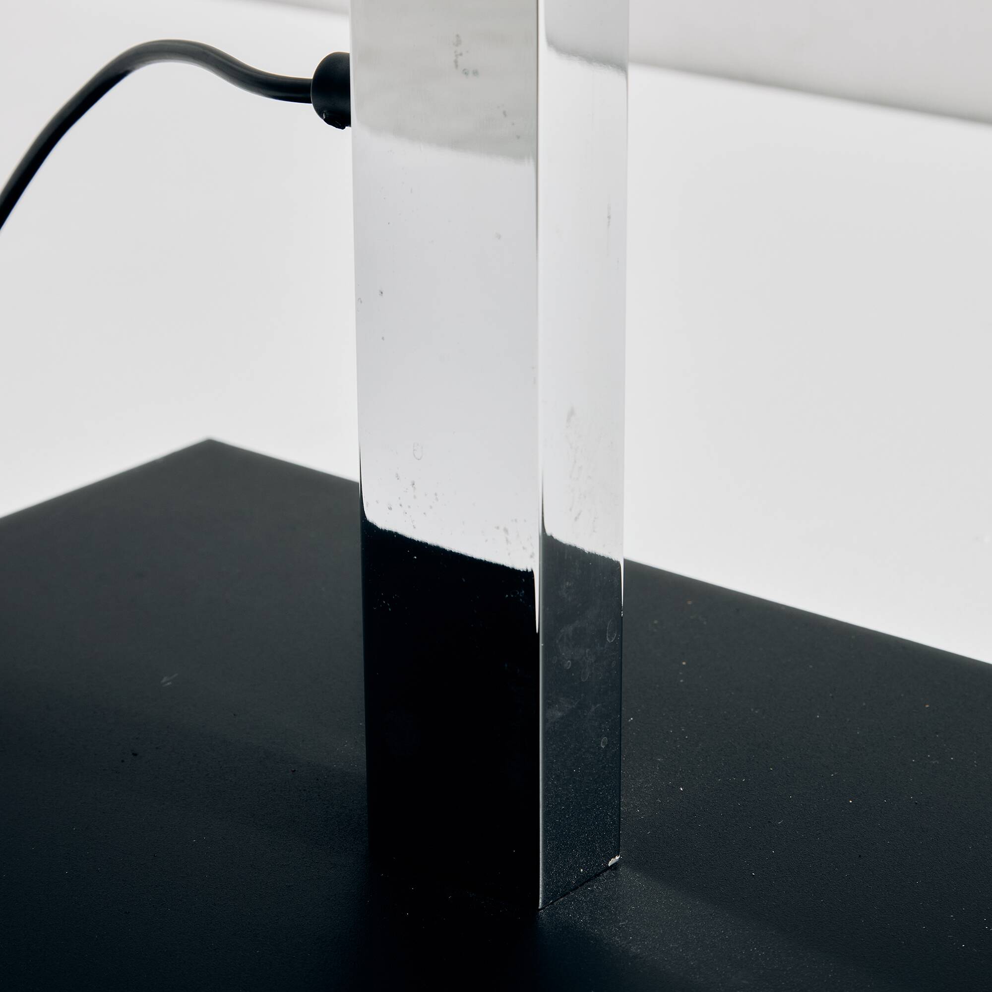 Cubic-S floor lamp by Lightnet