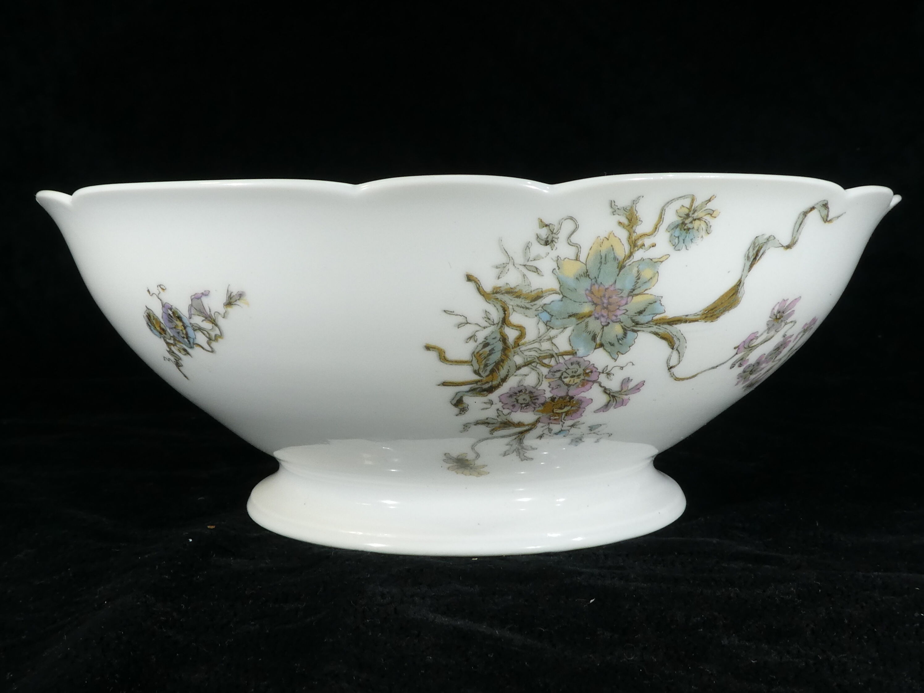 Limoges porcelain saladier for E.Bourgeois paris