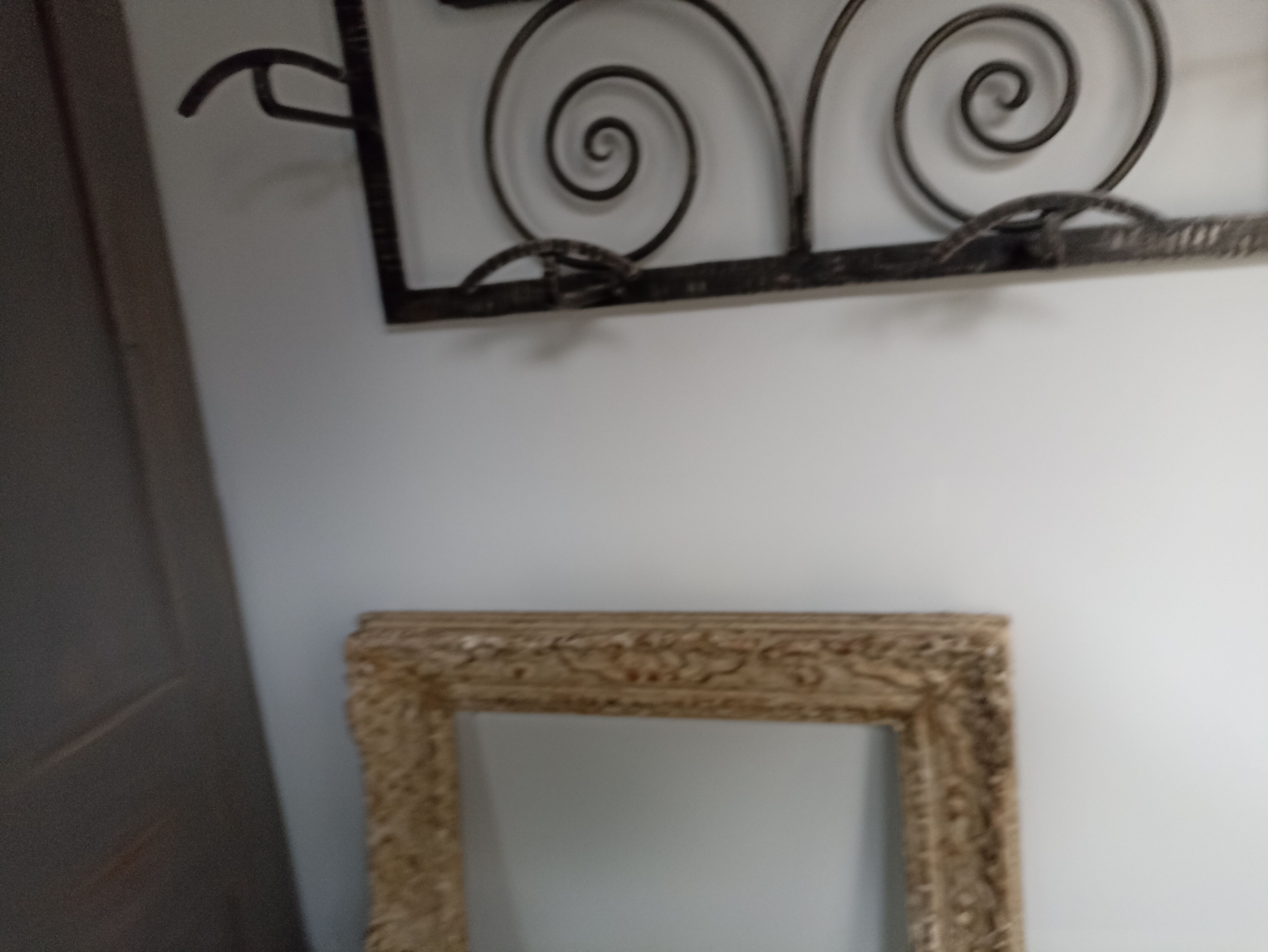 Portemanteau mural en fer art déco