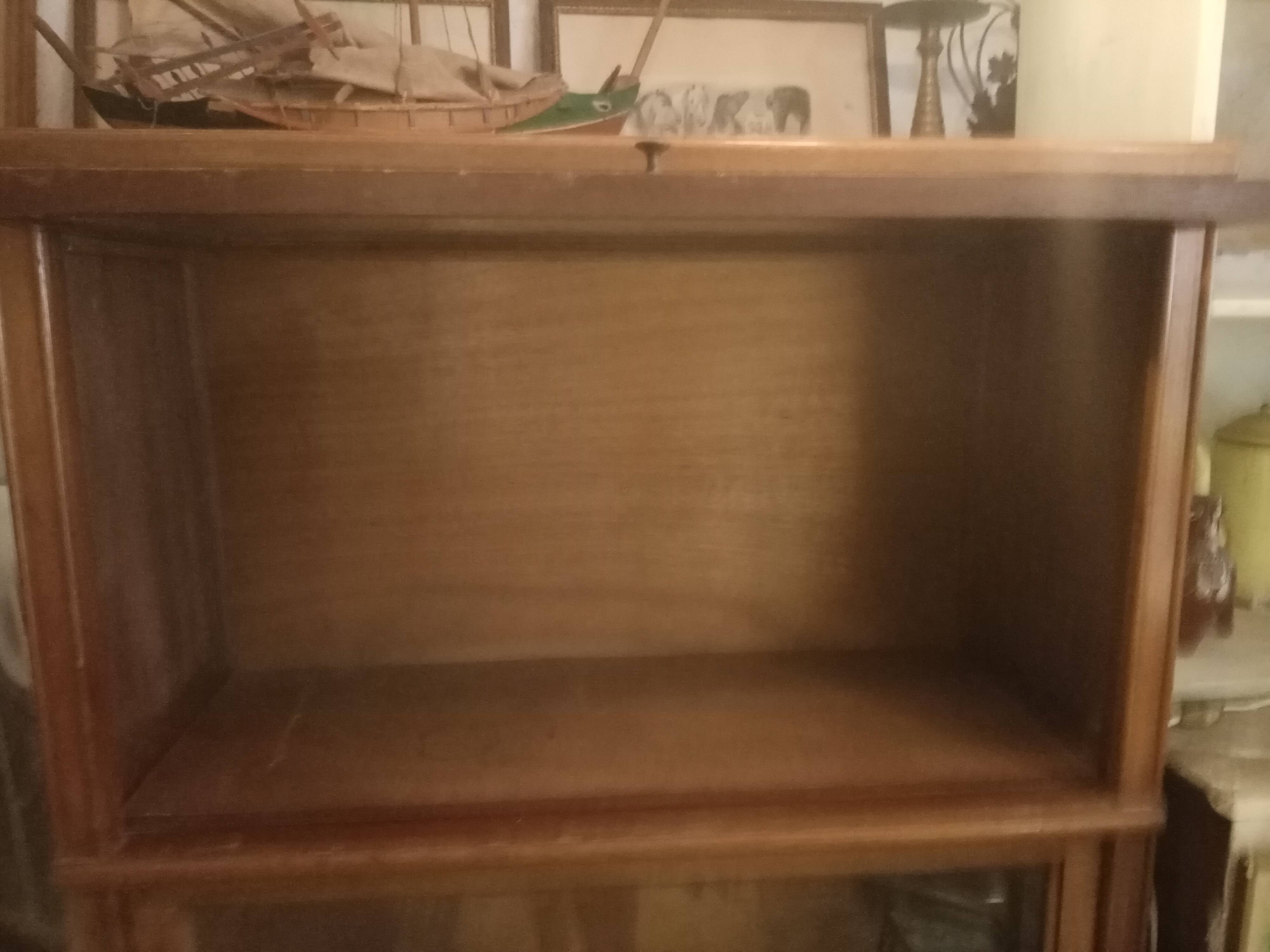 MD 3 glass box bookcase