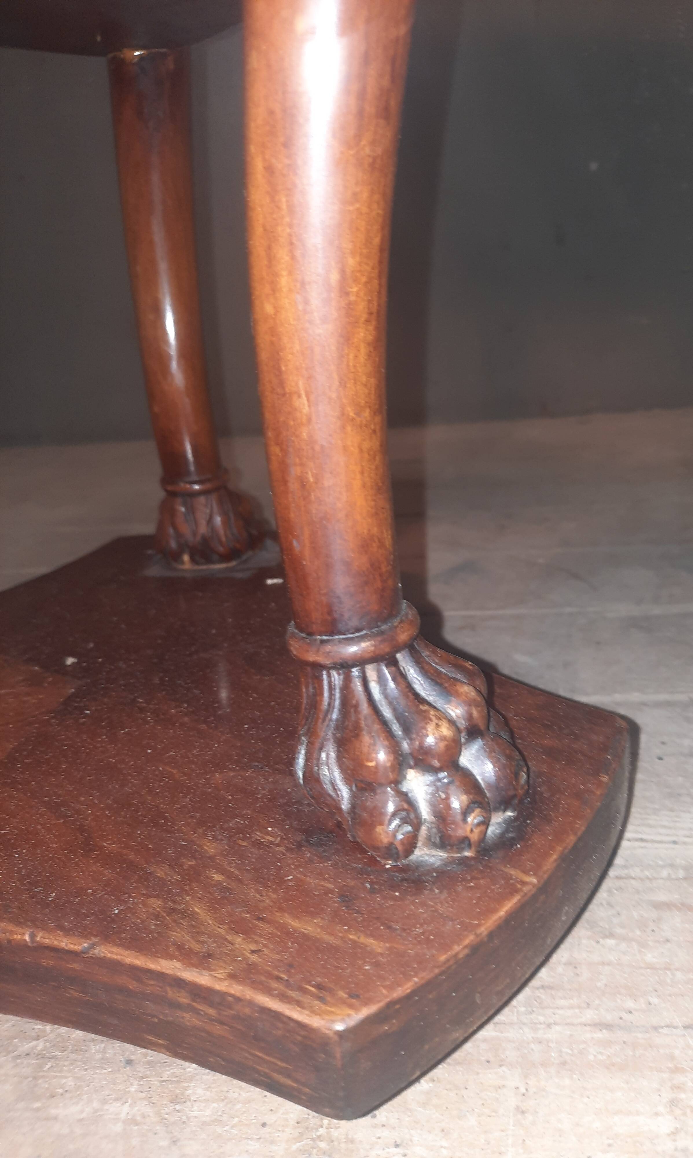Side table with a swan neck.