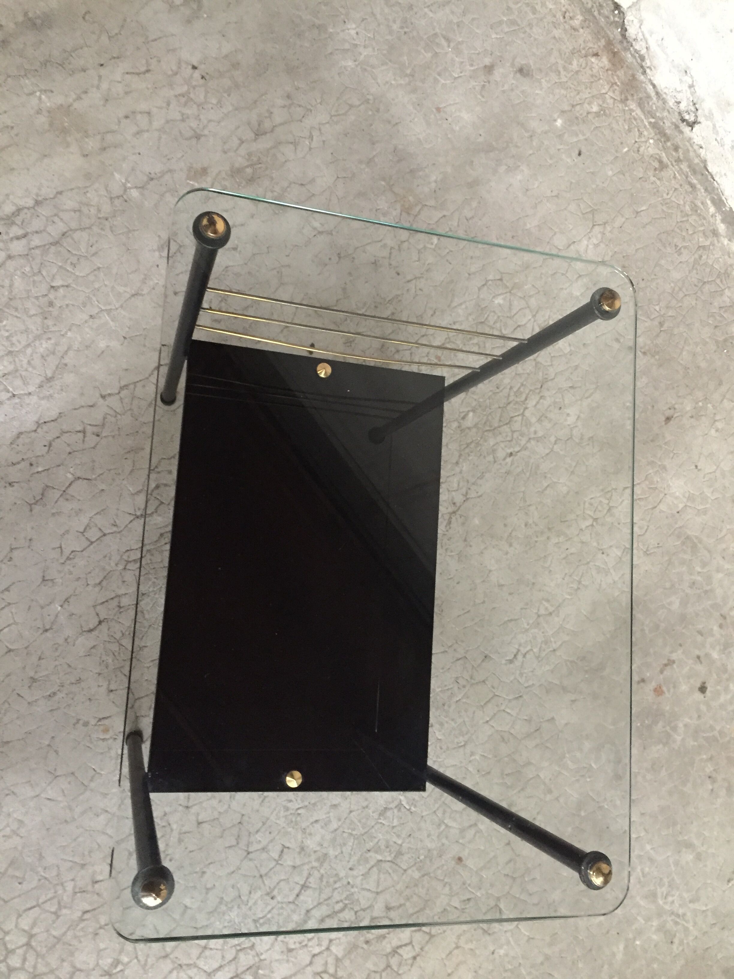 Tablet-end sofa of the 60s in glass