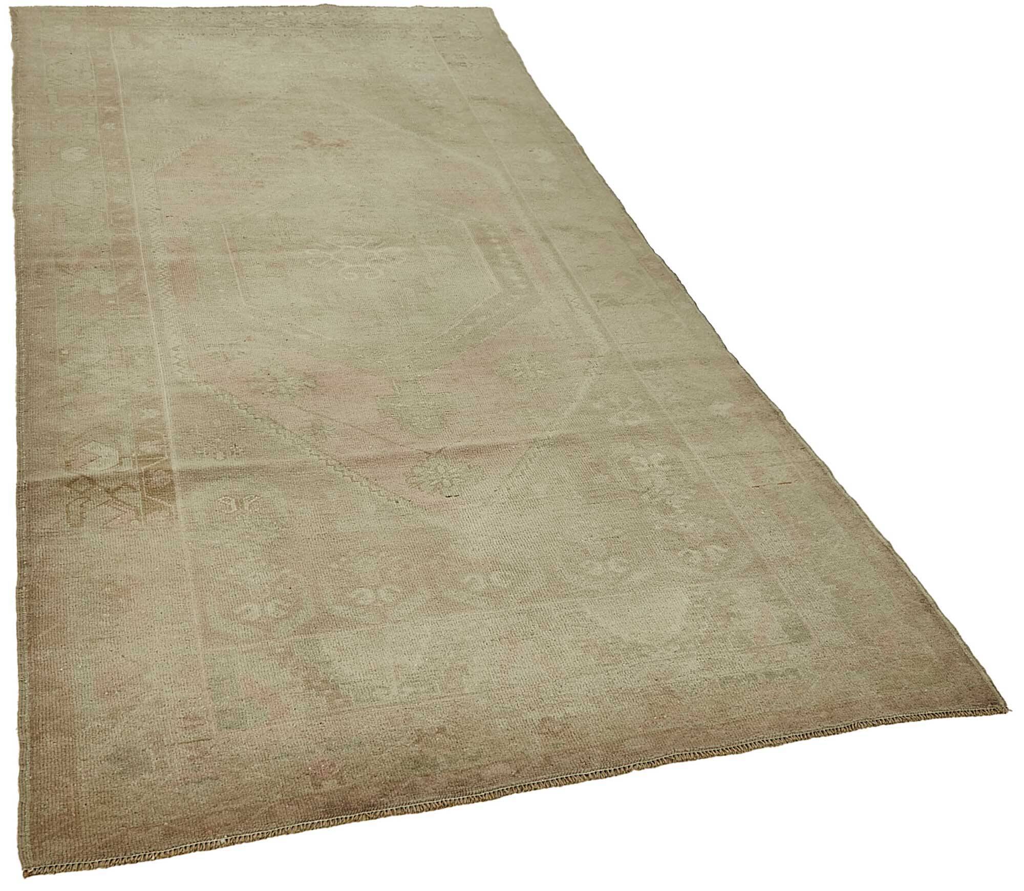 Turkish Vintage Anatolian Rug 126 cm x 260 cm