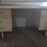 Desk strafor metal