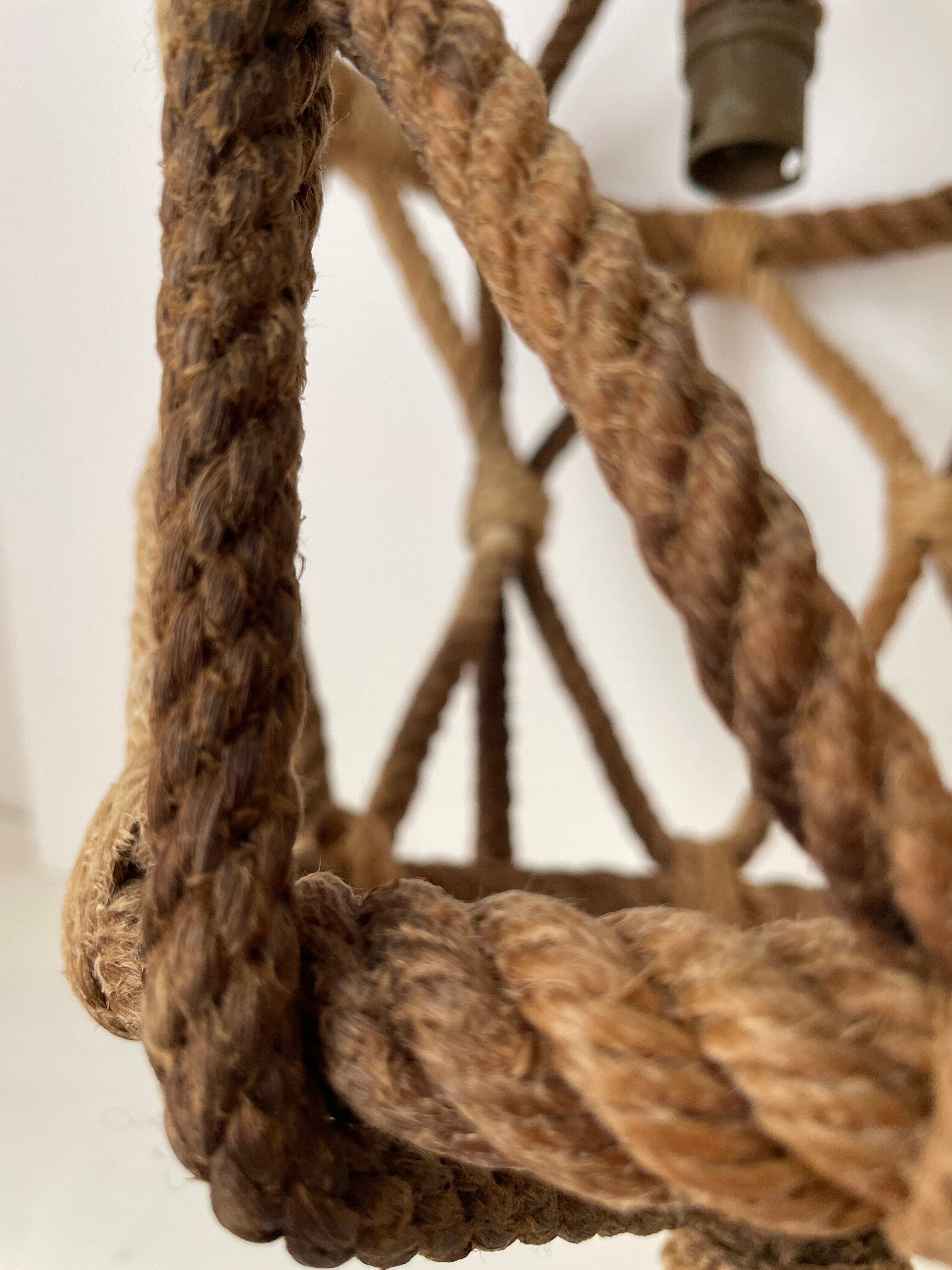 Rope lantern suspension