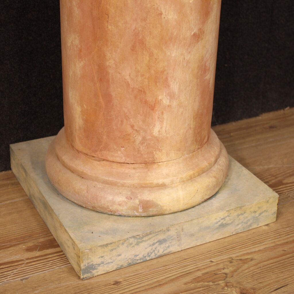 Pair of french columns in lacquered wood