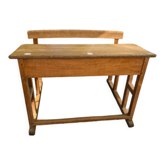 Bureau d’écolier ancien en bois