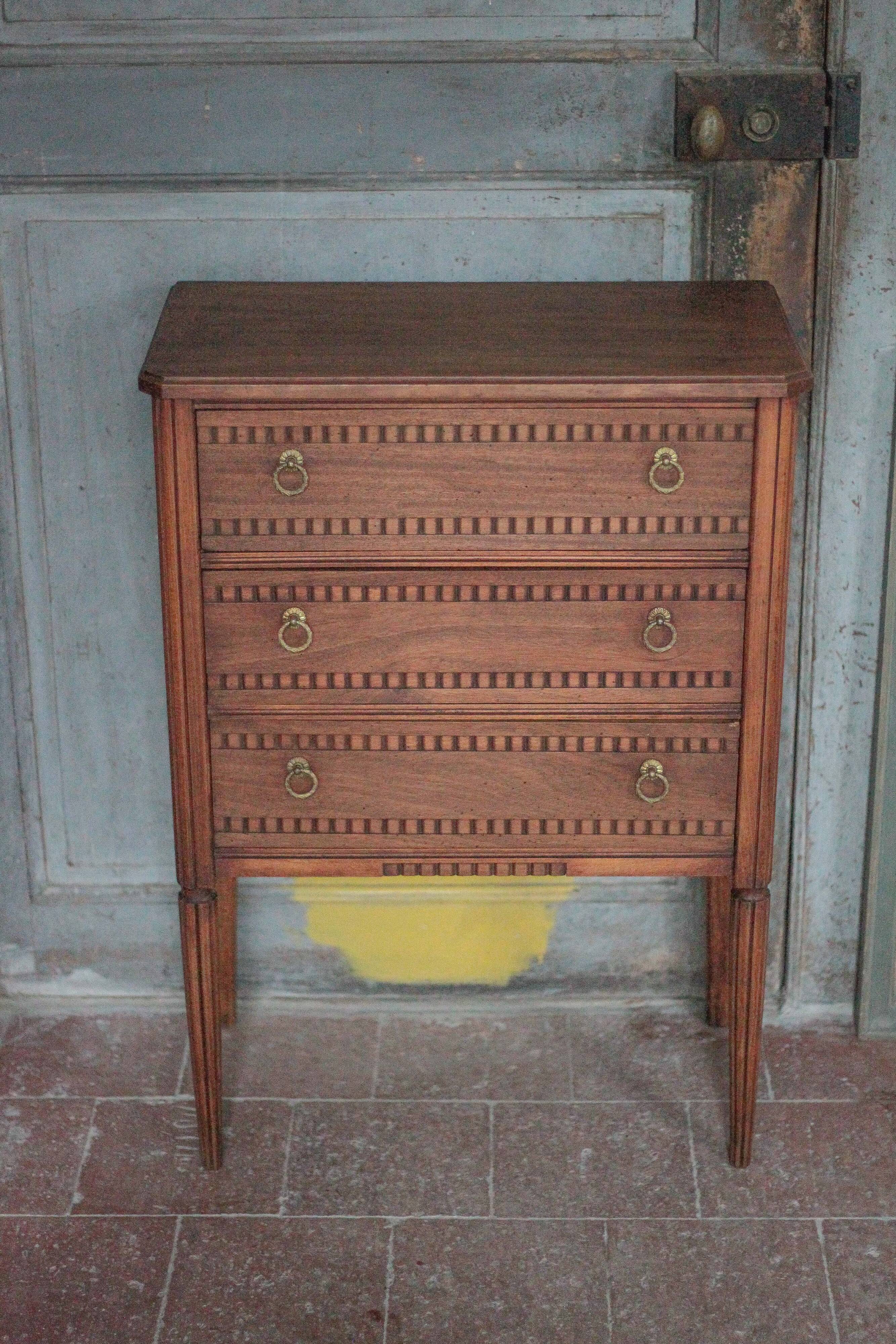 Wooden furniture with 3 drawers in Louis XVI style, chiffonnier table.