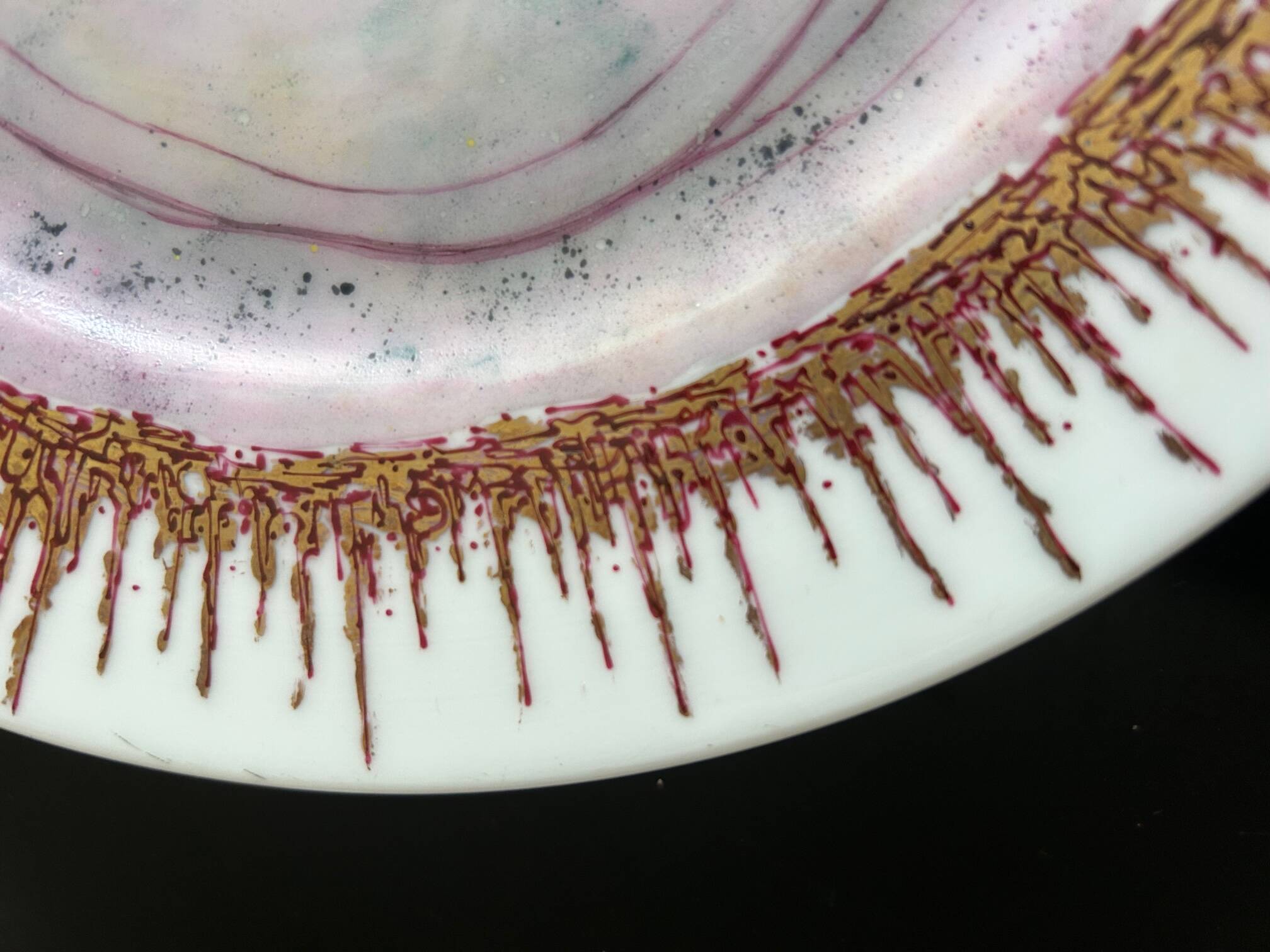 Assiette de l'artiste léone hébert