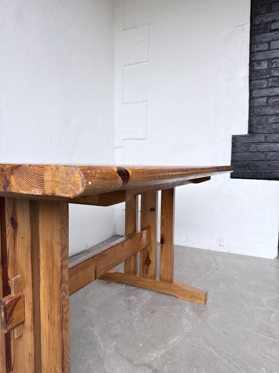 Mountain furniture table made of solid pine