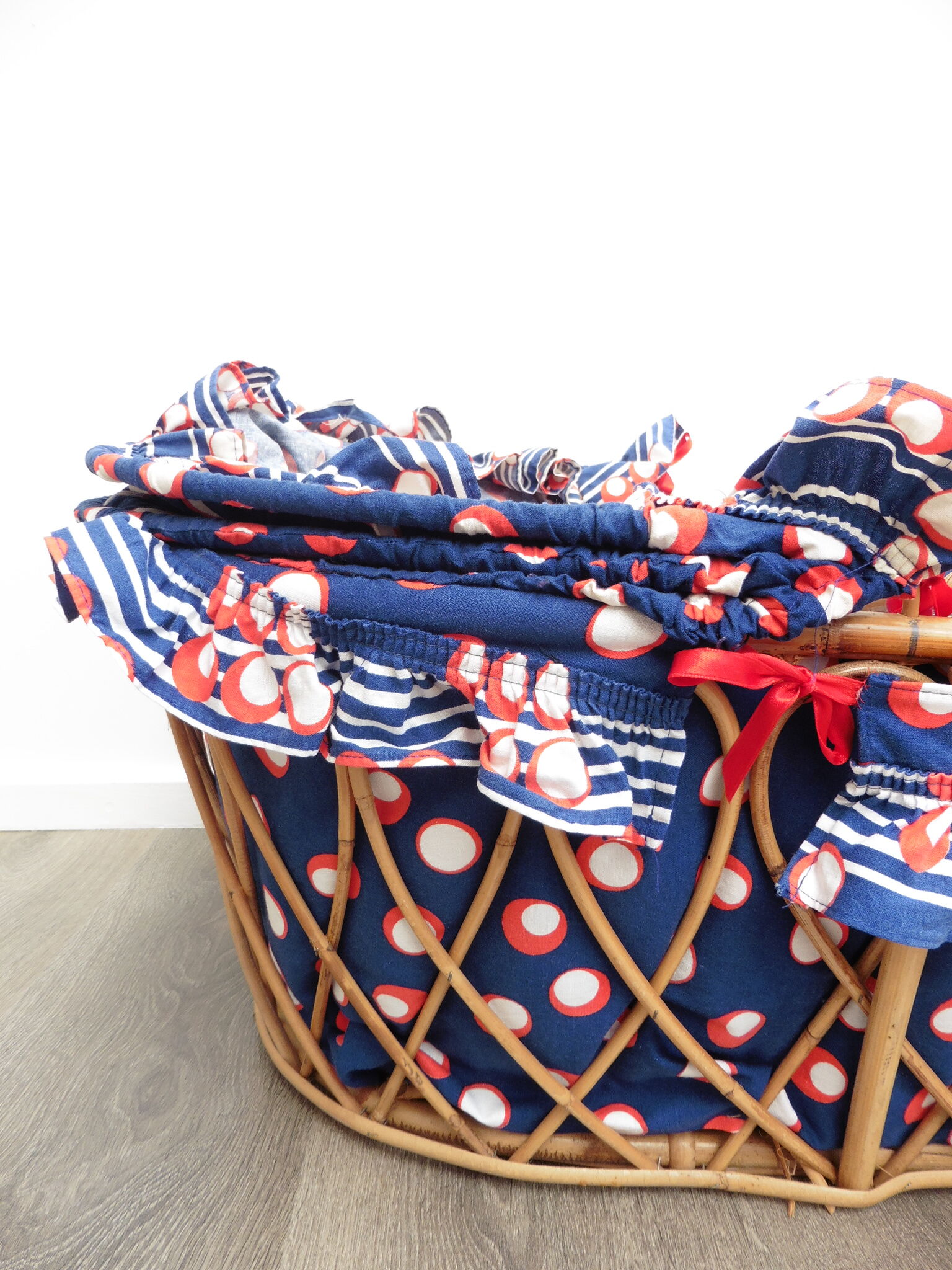 Basket rattan with its skin