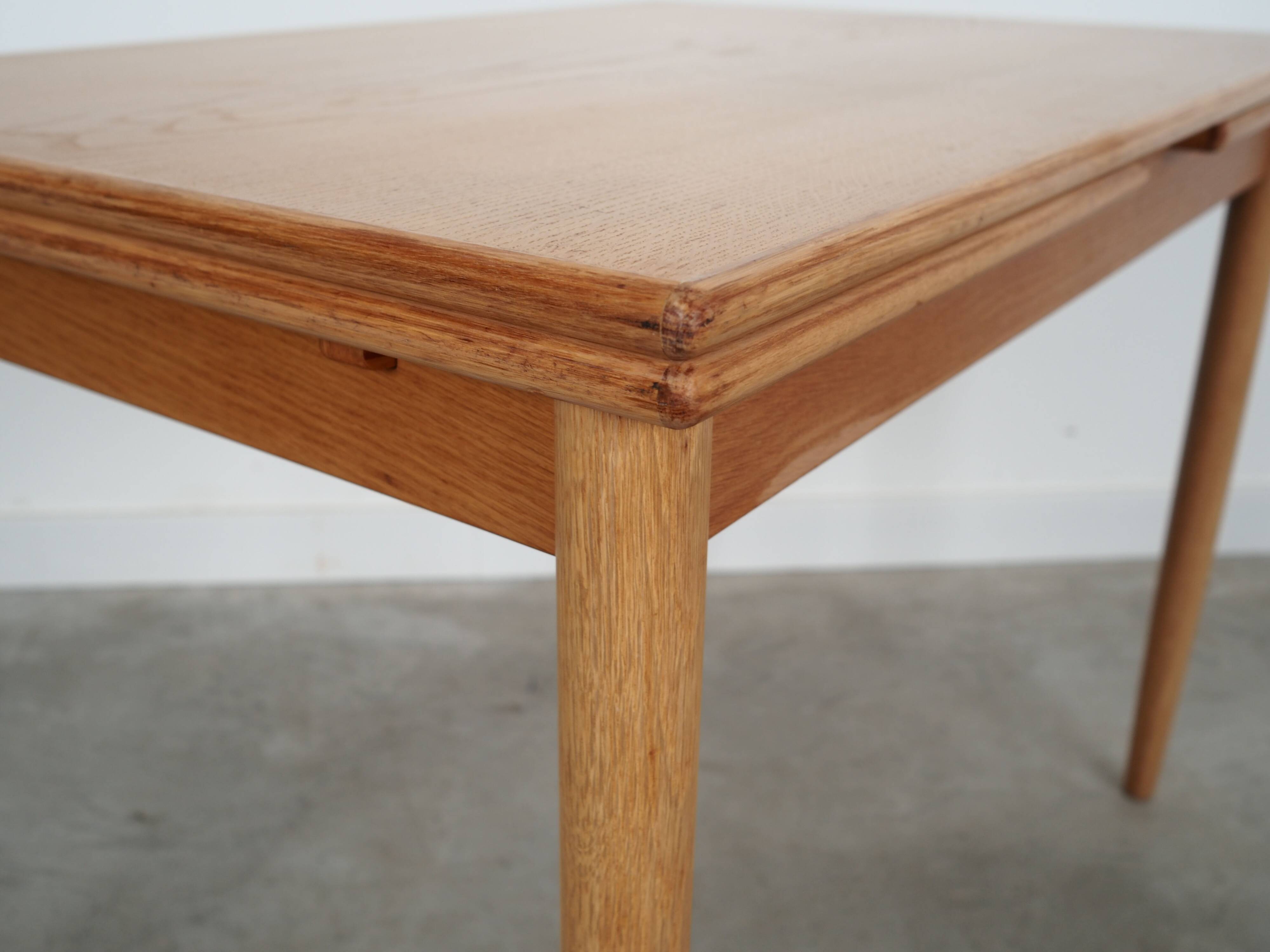 Ash table, Danish design, 1980s, production: Denmark