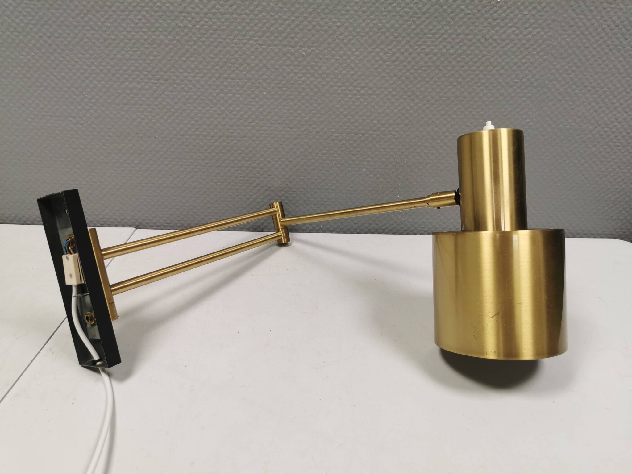 Horisont wall lamps in brass, designed by Jo Hammerborg in 1969, for Danish Fog&Mørup.