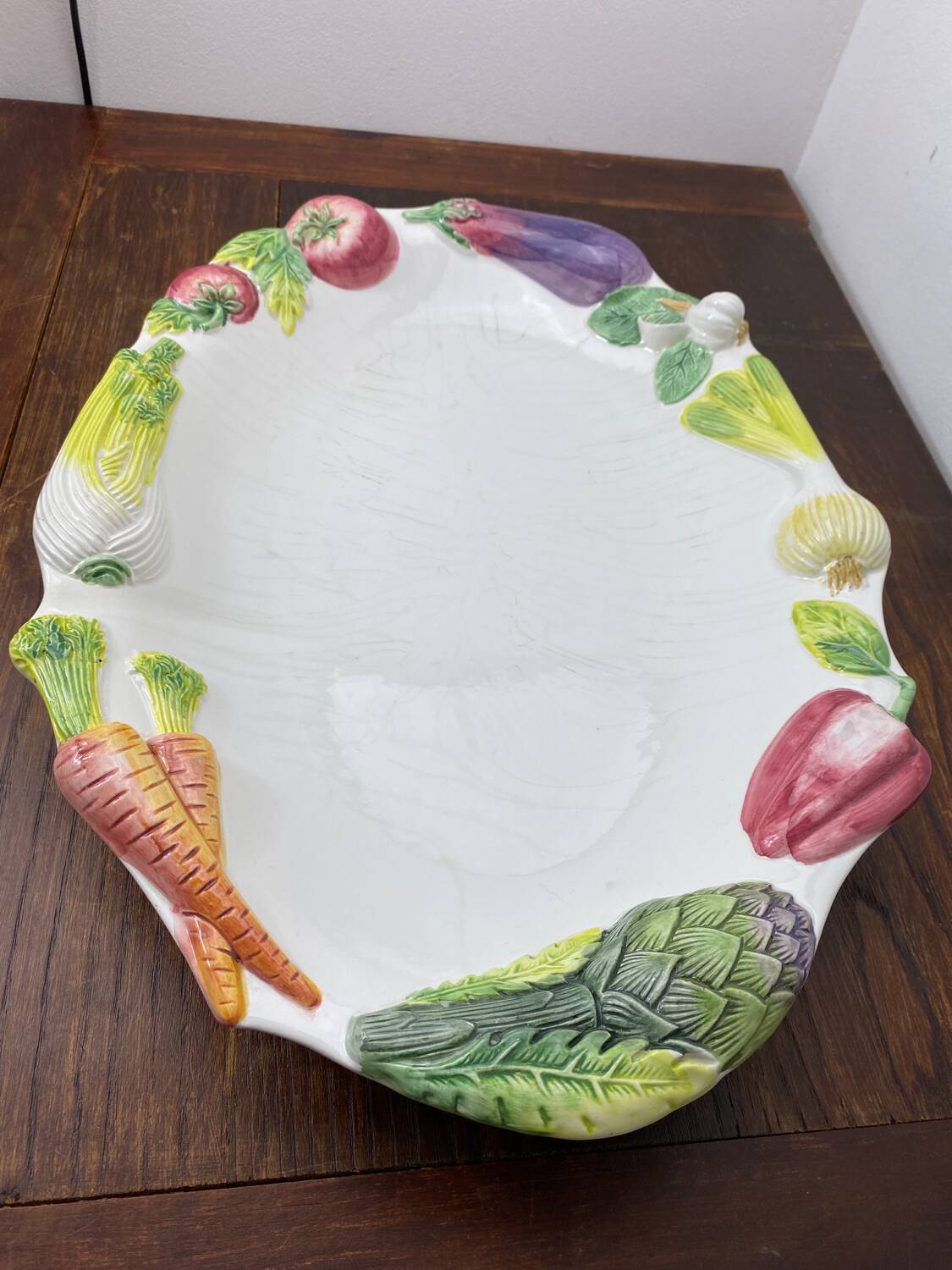 Ceramic serving dish