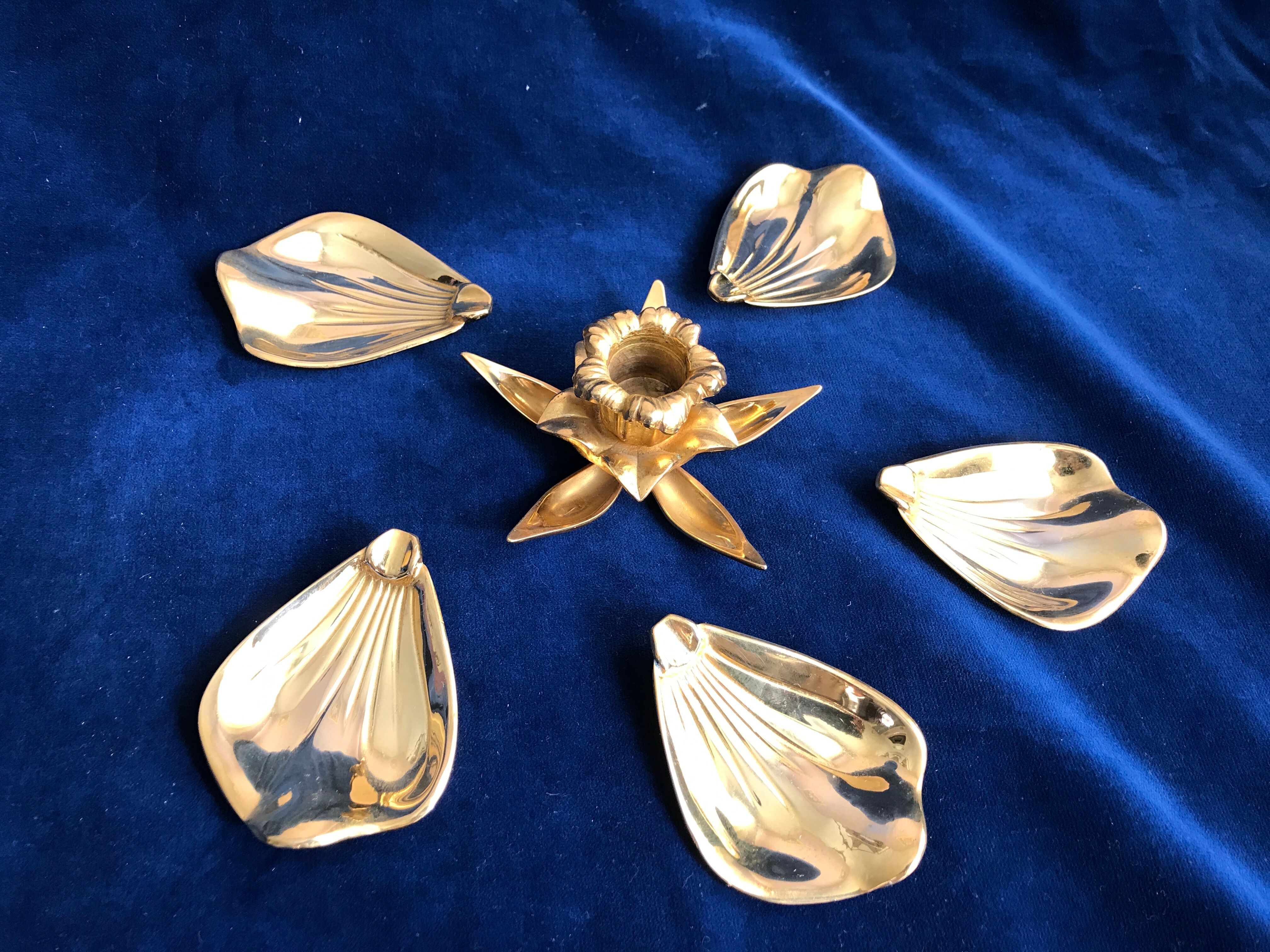 Flower candle holder with 5 ashtrays