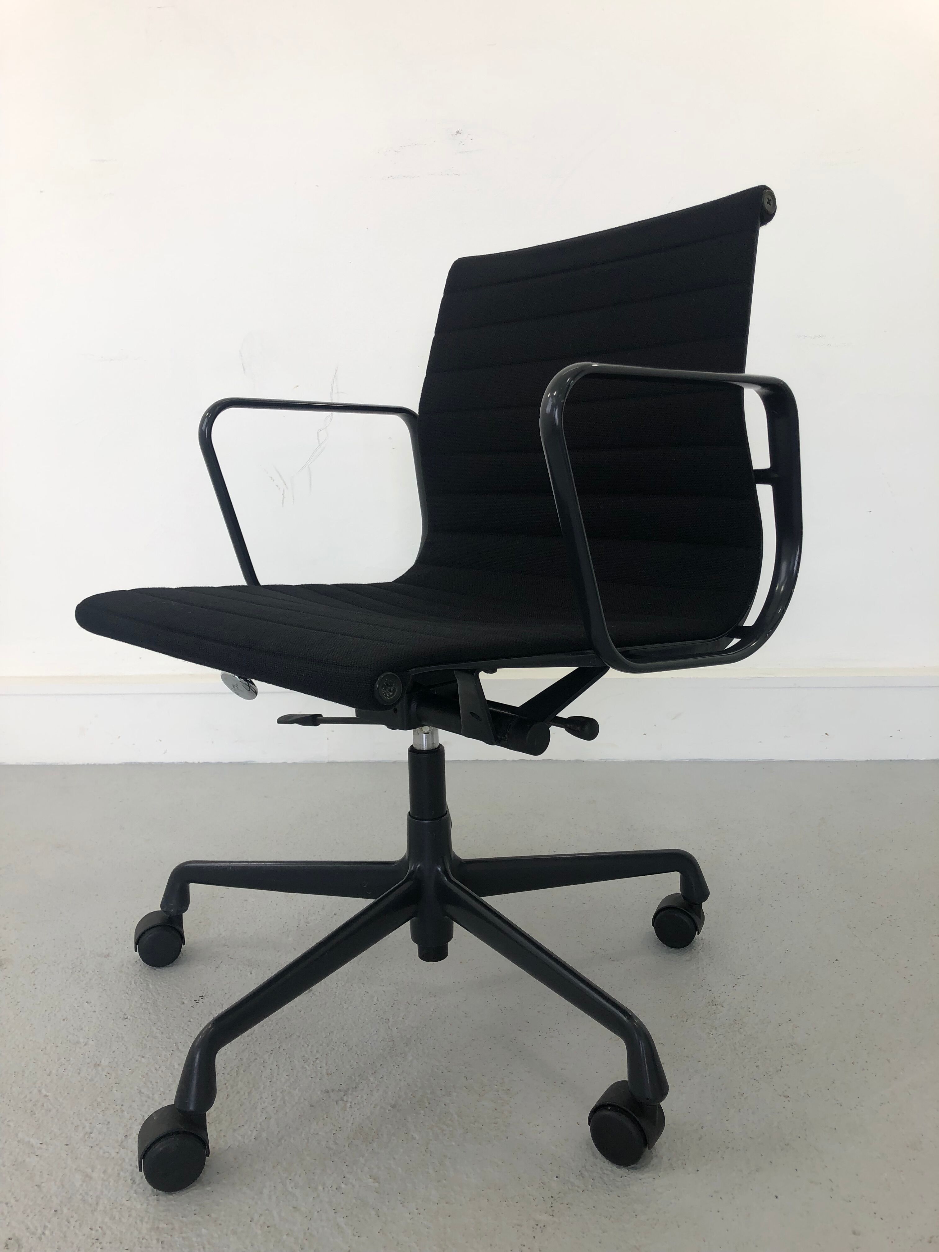 Aluminum black model EA 117 swivel chair by Charles & Ray Eames for Vitra