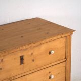 Antique three-drawer chest (circa 1920)