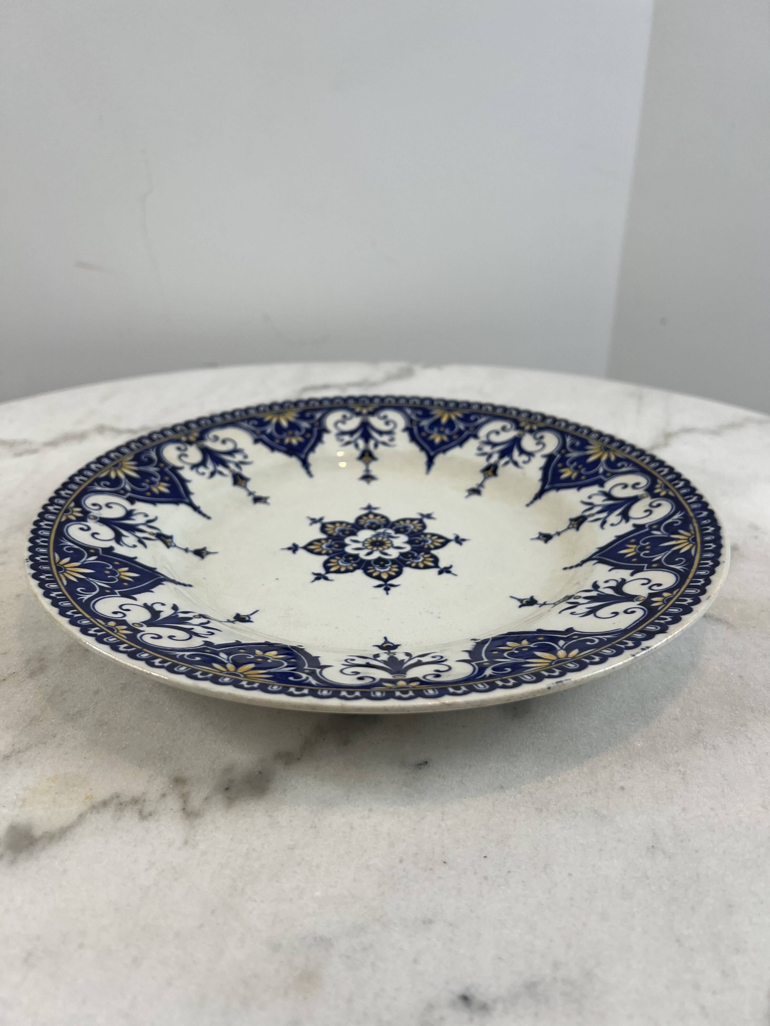 Lot of 6 flat plates, ironstone Sarreguemines Cluny.