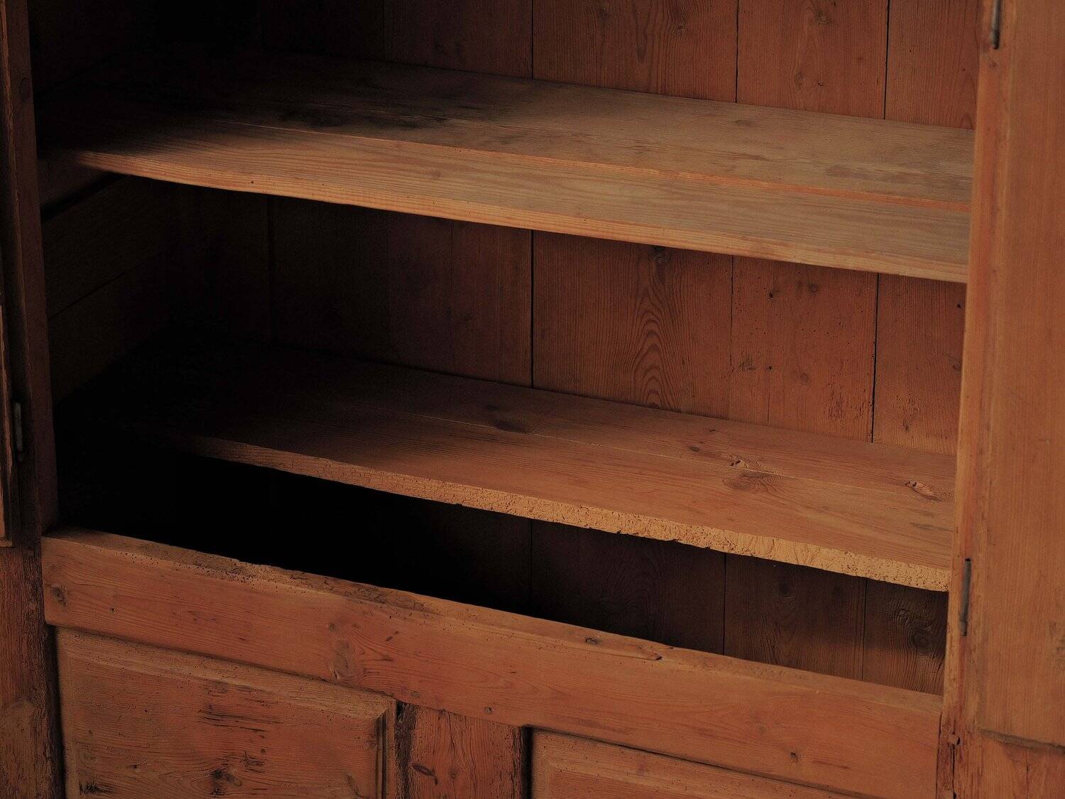 Art-Popular furniture in pine and larch, Lozère, 19th century