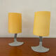 Paire de lampes design en opaline jaune et métal