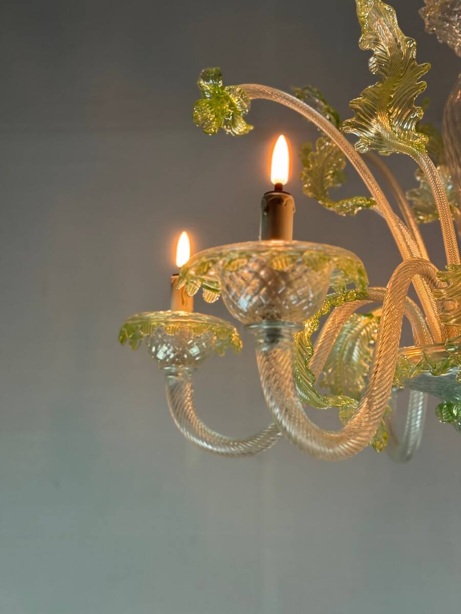 Venetian chandelier in colorless and green Murano glass, 6 light arms circa 1940