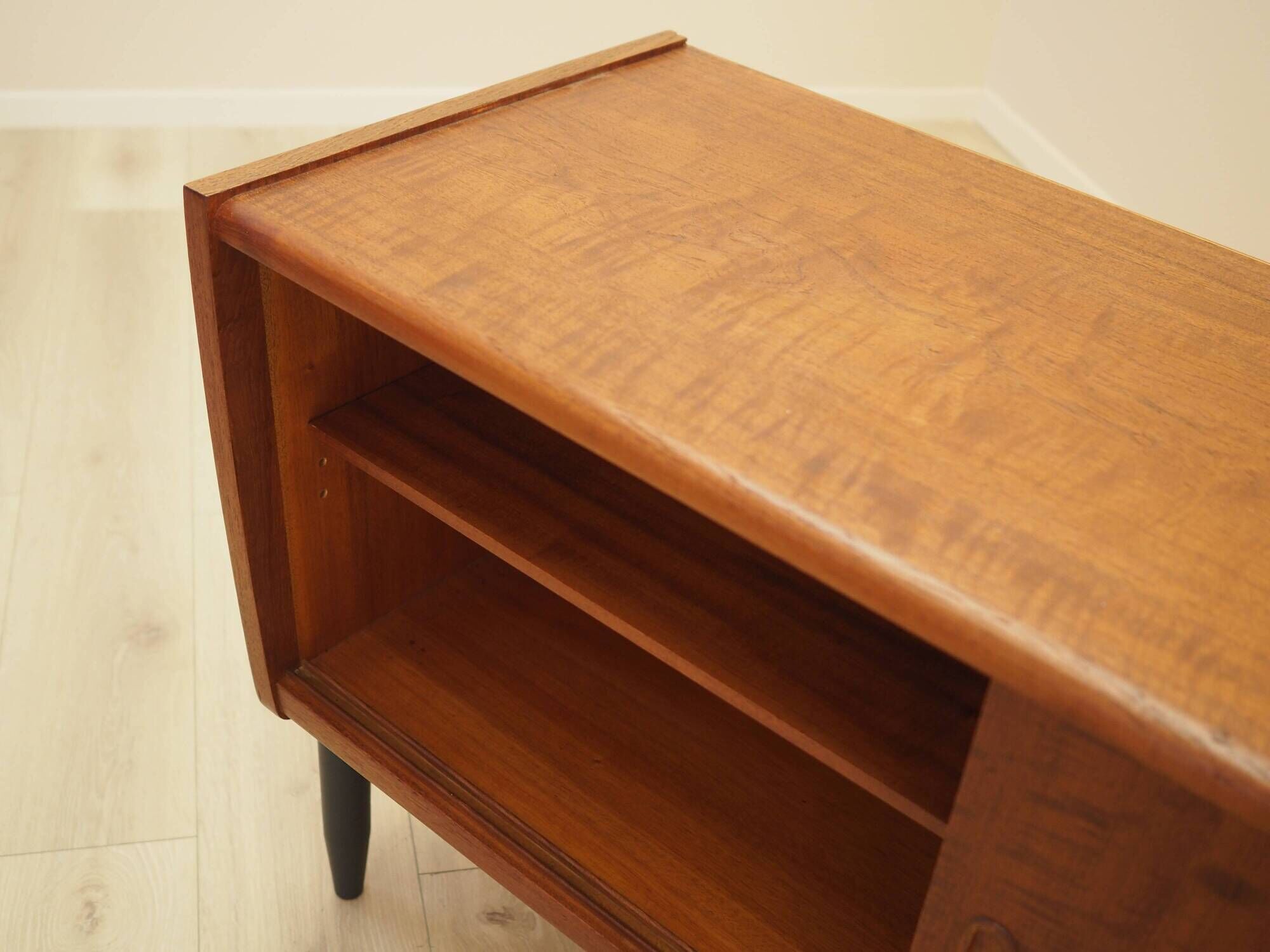 Danish teak sideboard 1970s with sliding doors